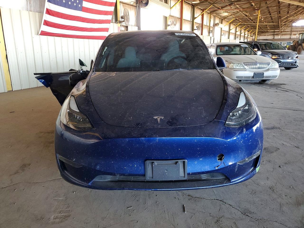 2023 Tesla Model Y Синий vin: 7SAYGAEE0PF682627