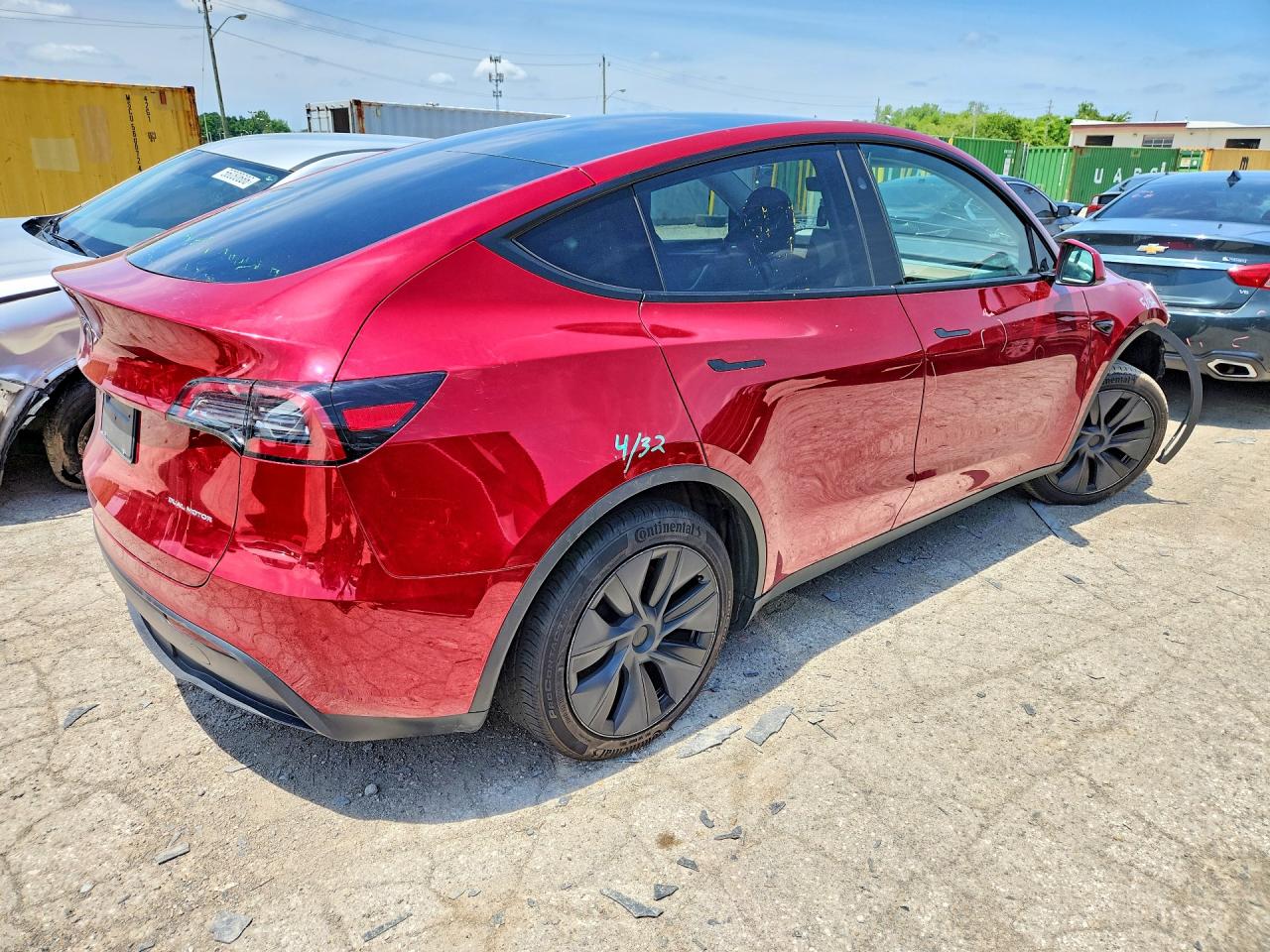 2024 Tesla Model Y Бордовый vin: 7SAYGAEE1RF168028
