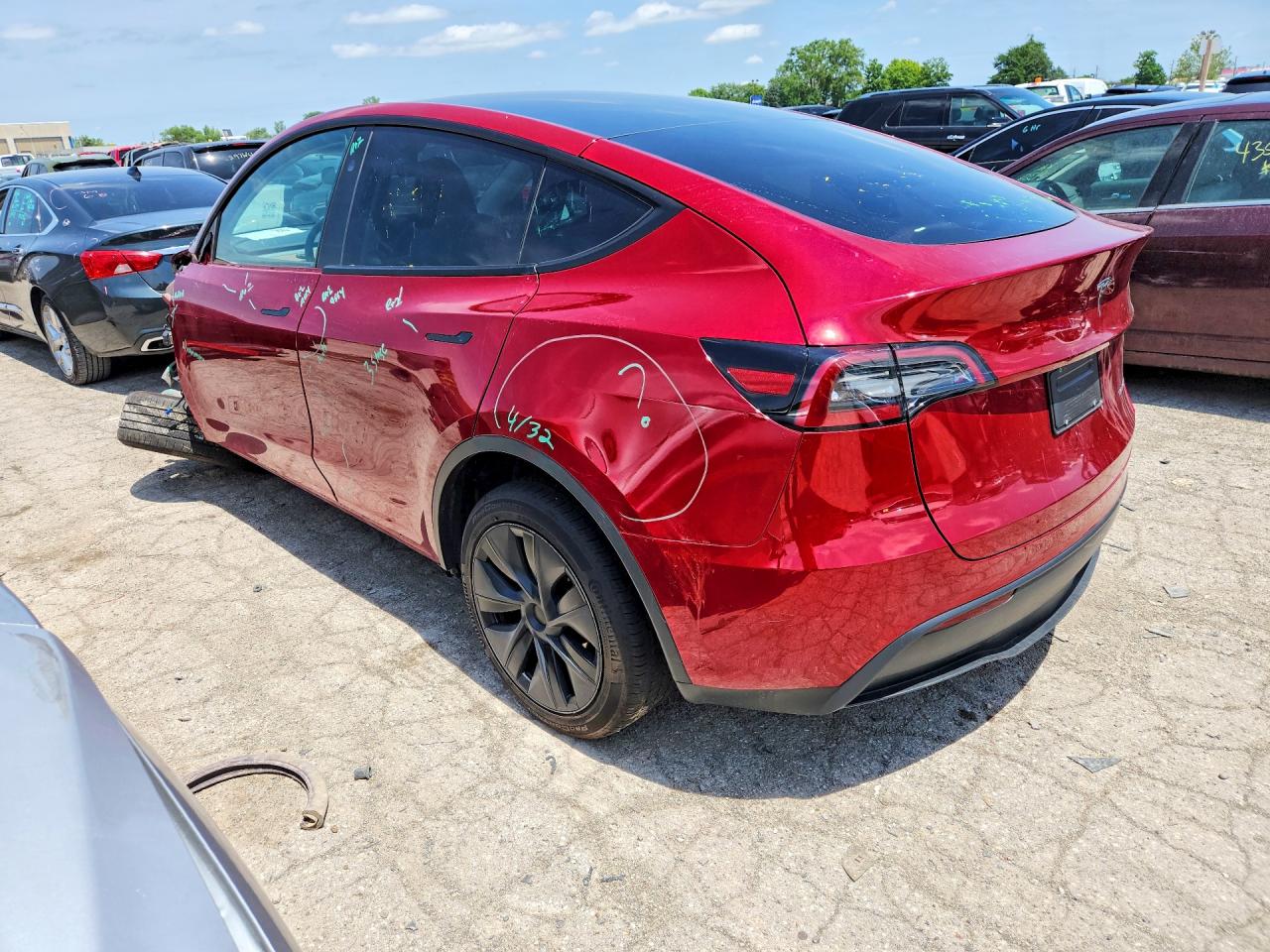 2024 Tesla Model Y Бордовый vin: 7SAYGAEE1RF168028