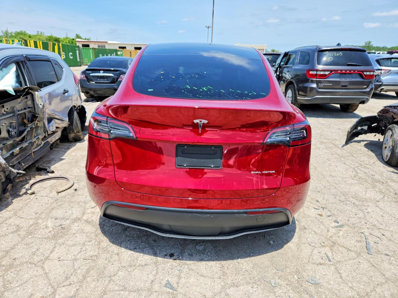 2024 Tesla Model Y Бордовый vin: 7SAYGAEE1RF168028