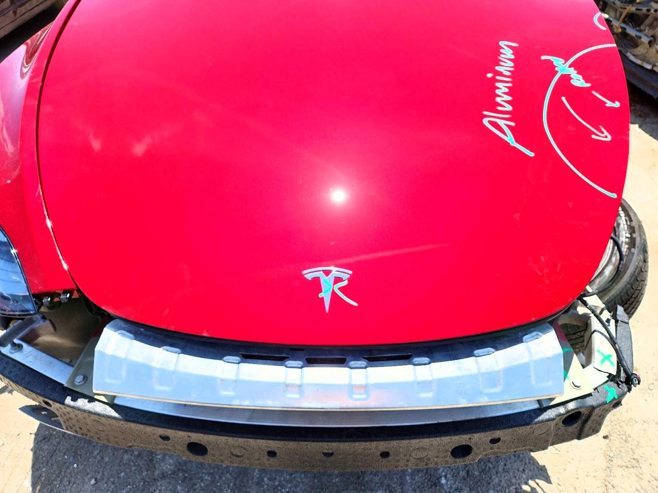 2024 Tesla Model Y Бордовый vin: 7SAYGAEE1RF168028