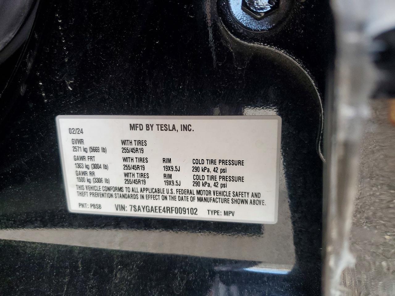 2024 Tesla Model Y Black vin: 7SAYGAEE4RF009102