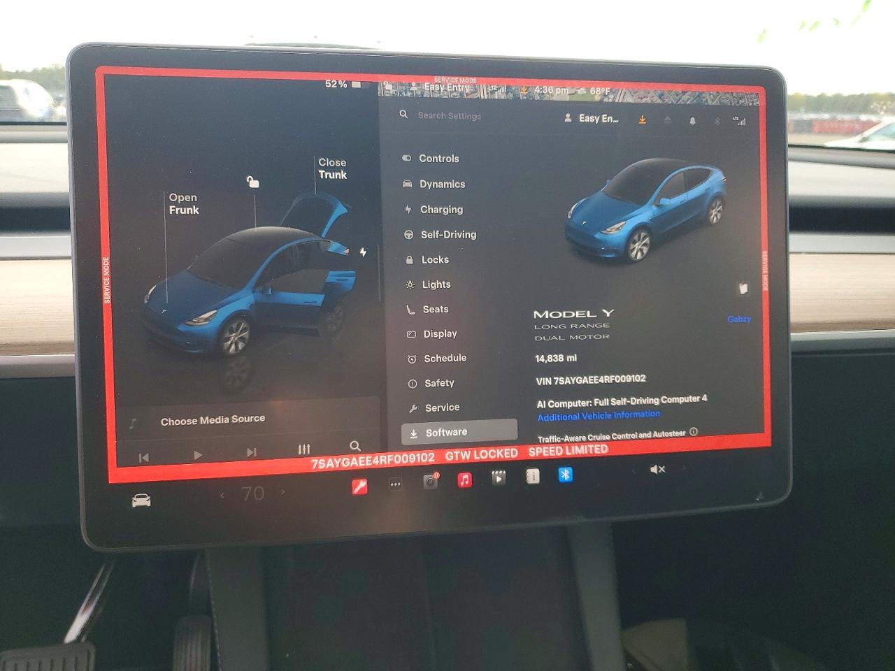 2024 Tesla Model Y Black vin: 7SAYGAEE4RF009102