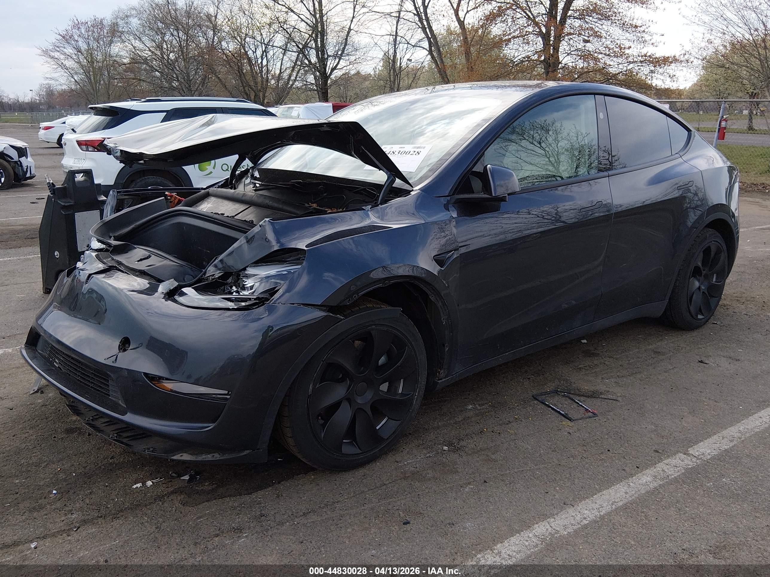2024 Tesla Model Y Long Range Dual Motor All-wheel Drive Gray vin: 7SAYGAEE4RF022481
