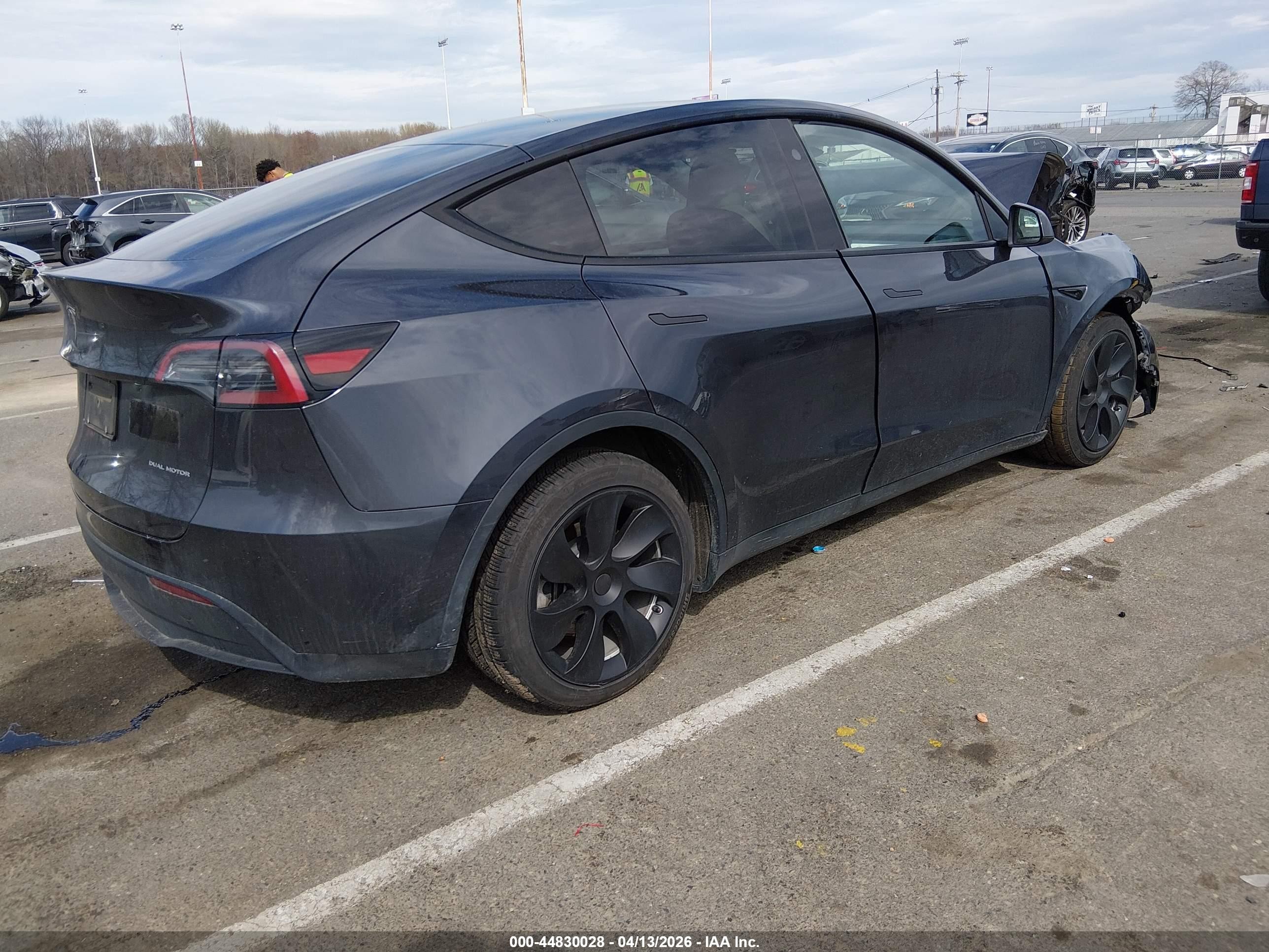 2024 Tesla Model Y Long Range Dual Motor All-wheel Drive Gray vin: 7SAYGAEE4RF022481