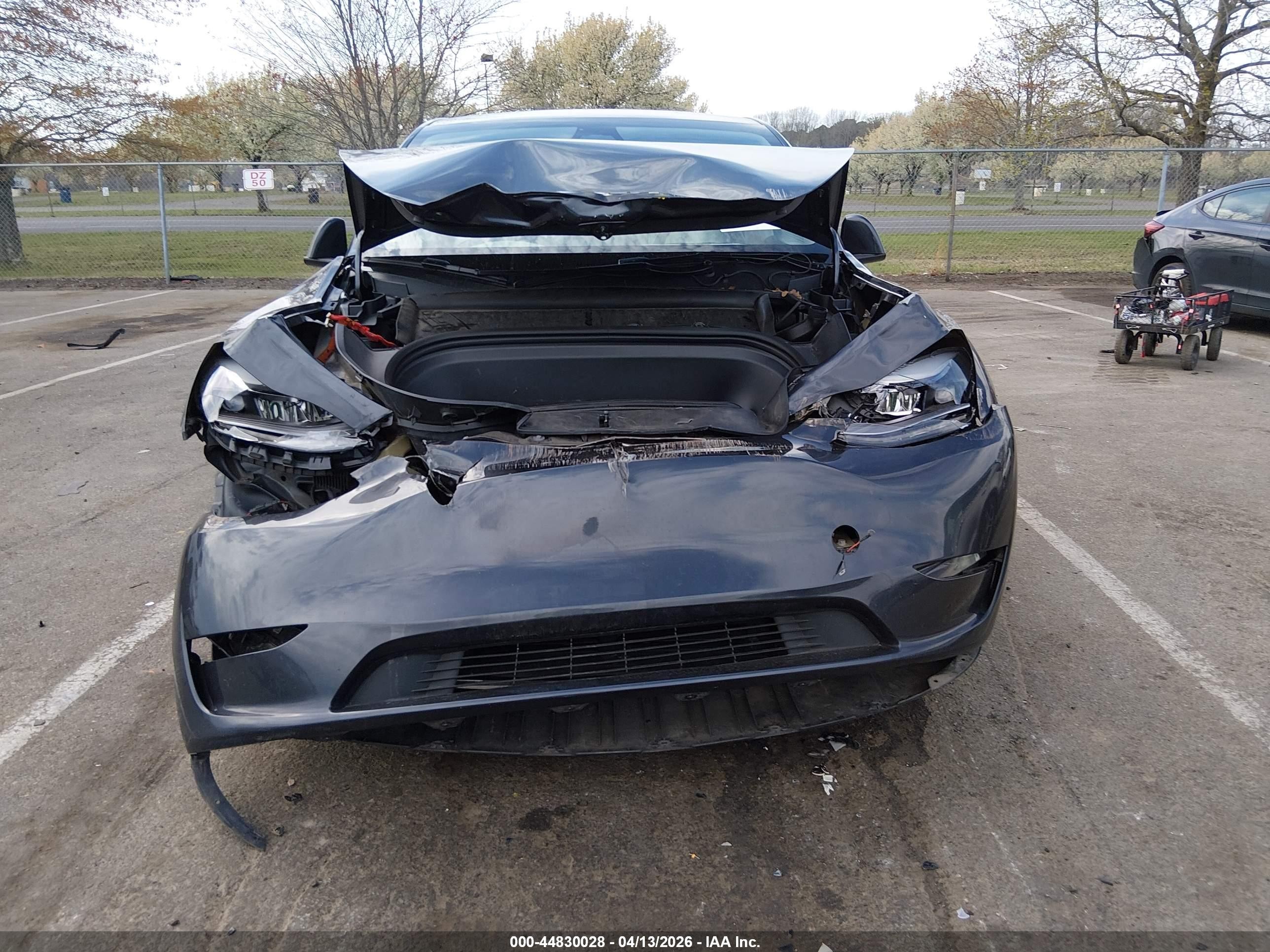 2024 Tesla Model Y Long Range Dual Motor All-wheel Drive Gray vin: 7SAYGAEE4RF022481