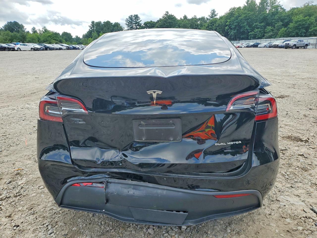 2023 Tesla Model Y Black vin: 7SAYGAEE5PF799958