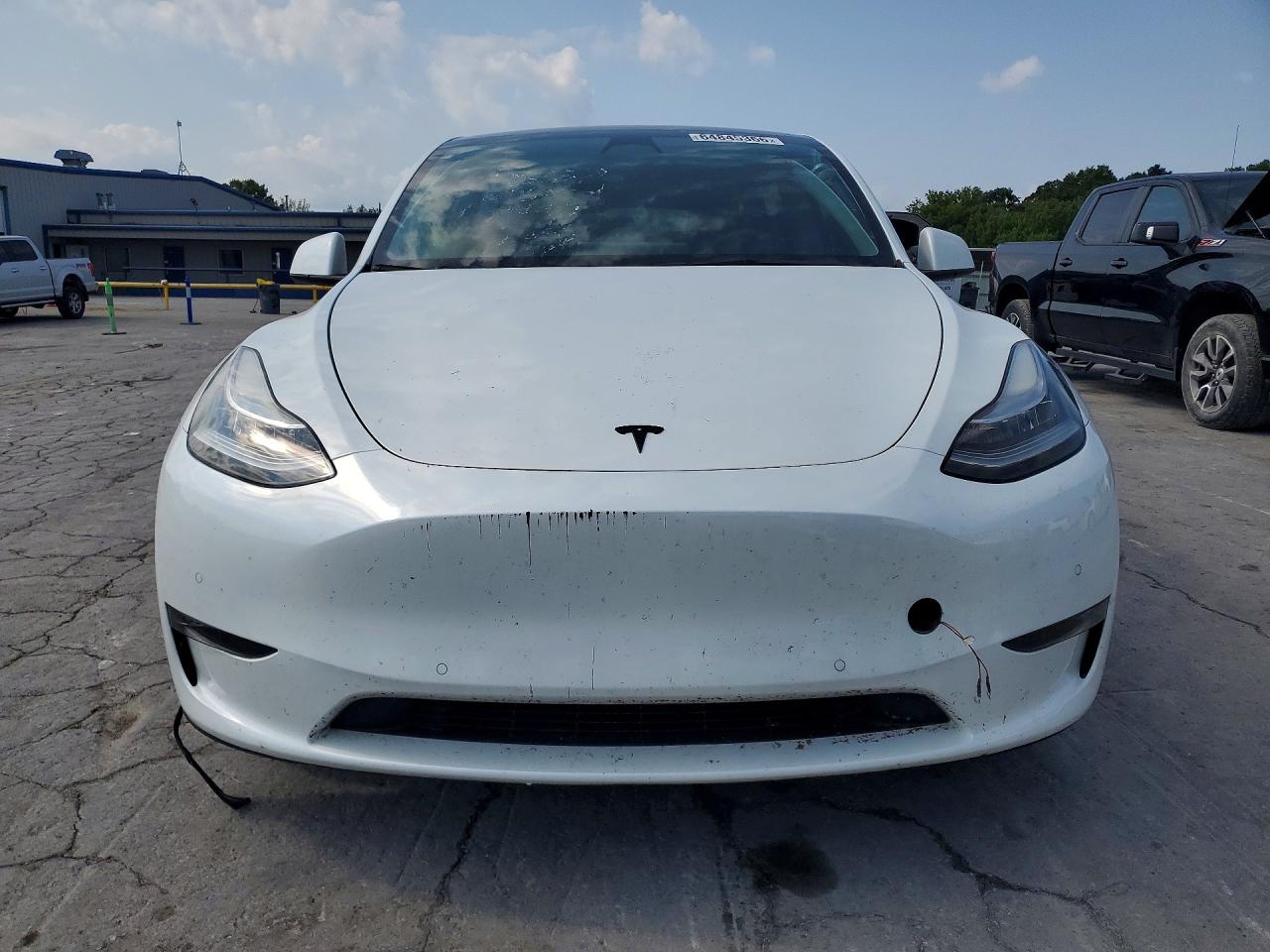 2022 Tesla Model Y White vin: 7SAYGAEE6NF518991