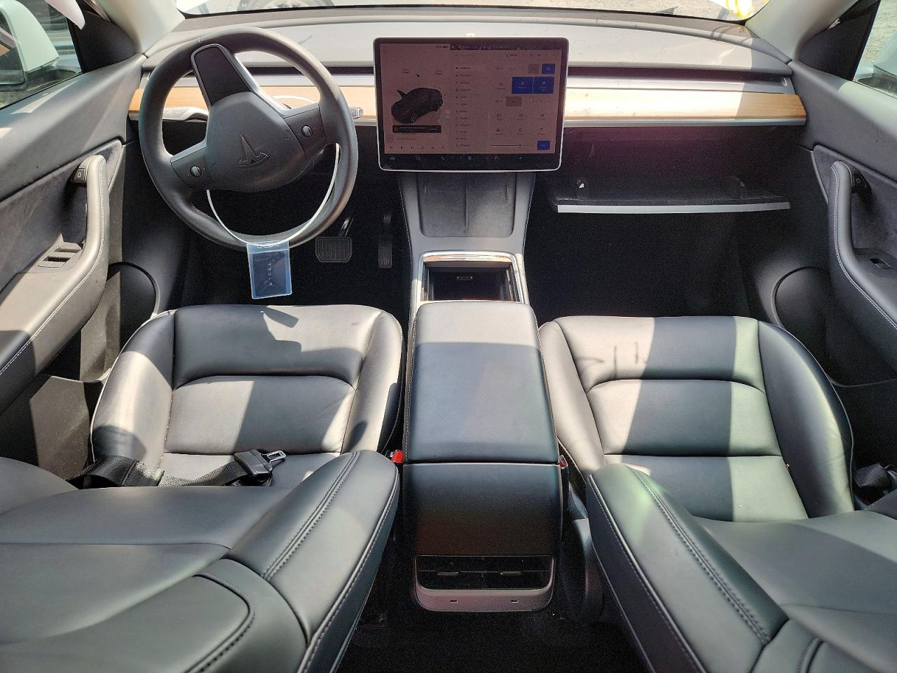 2022 Tesla Model Y White vin: 7SAYGAEE6NF518991
