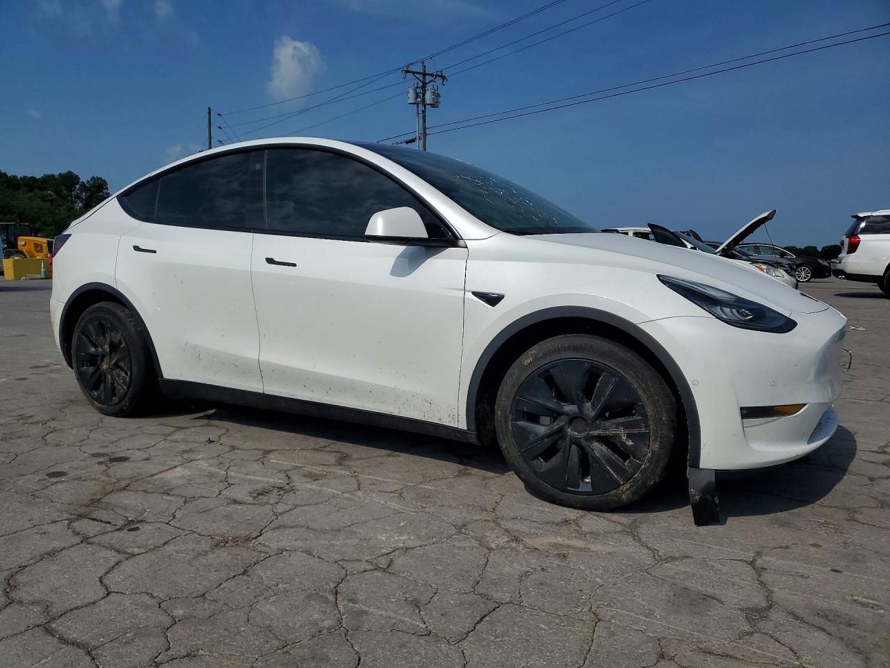 2022 Tesla Model Y White vin: 7SAYGAEE6NF518991