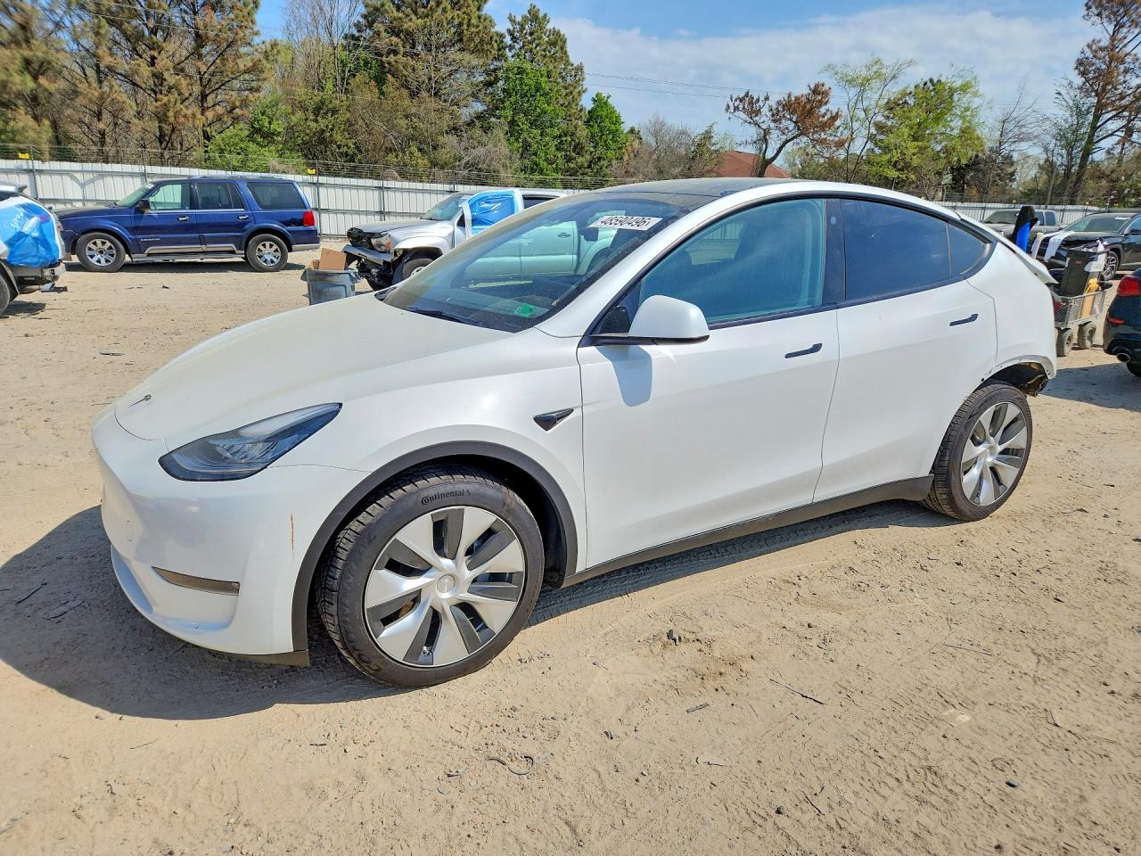 2023 Tesla Model Y White vin: 7SAYGAEE6PF599137