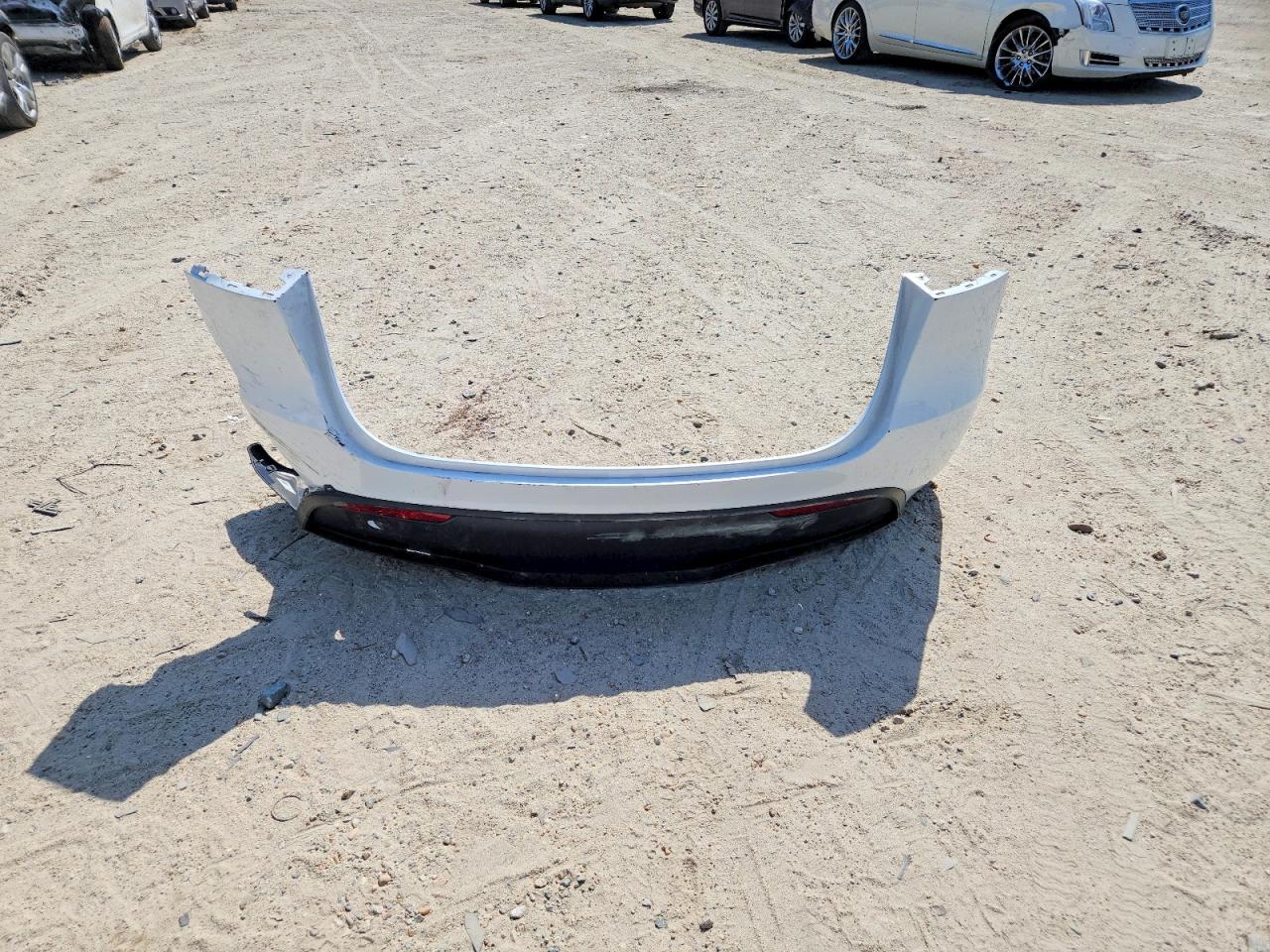 2023 Tesla Model Y White vin: 7SAYGAEE6PF599137