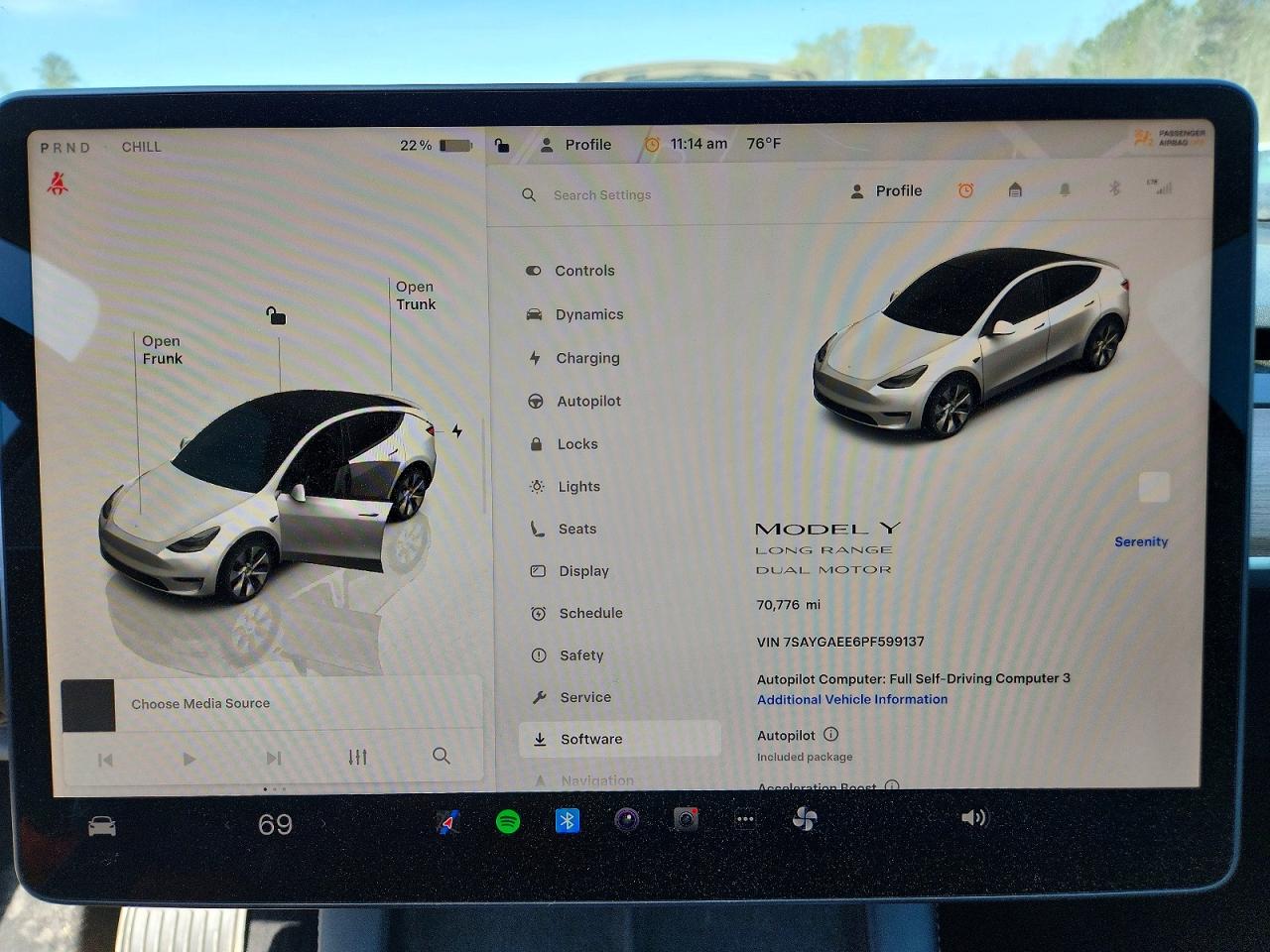 2023 Tesla Model Y White vin: 7SAYGAEE6PF599137