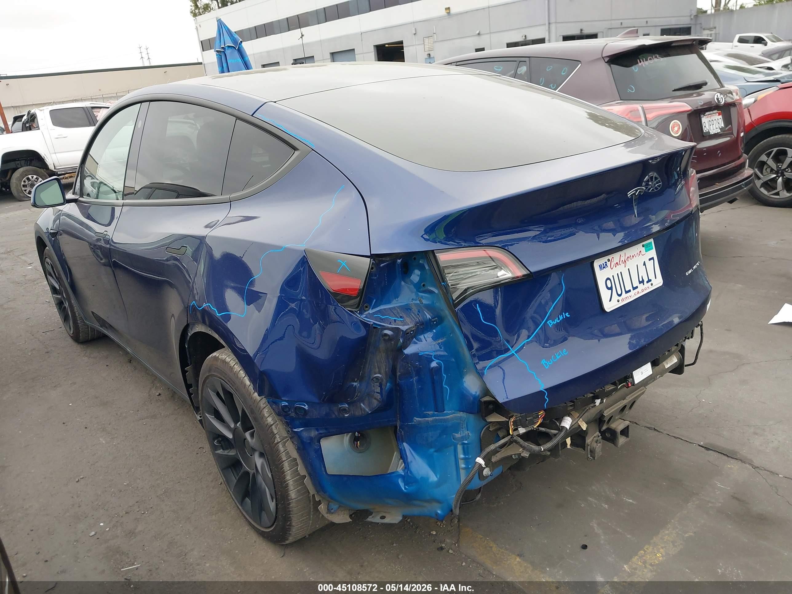 2023 Tesla Model Y Awd/long Range Dual Motor All-wheel Drive Blue vin: 7SAYGAEE6PF706588