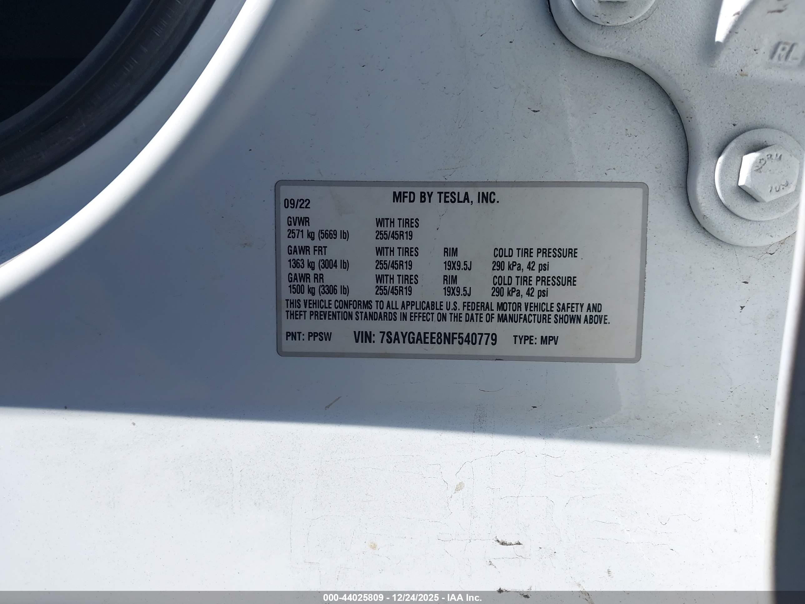 2022 Tesla Model Y Long Range Dual Motor All-wheel Drive Белый vin: 7SAYGAEE8NF540779