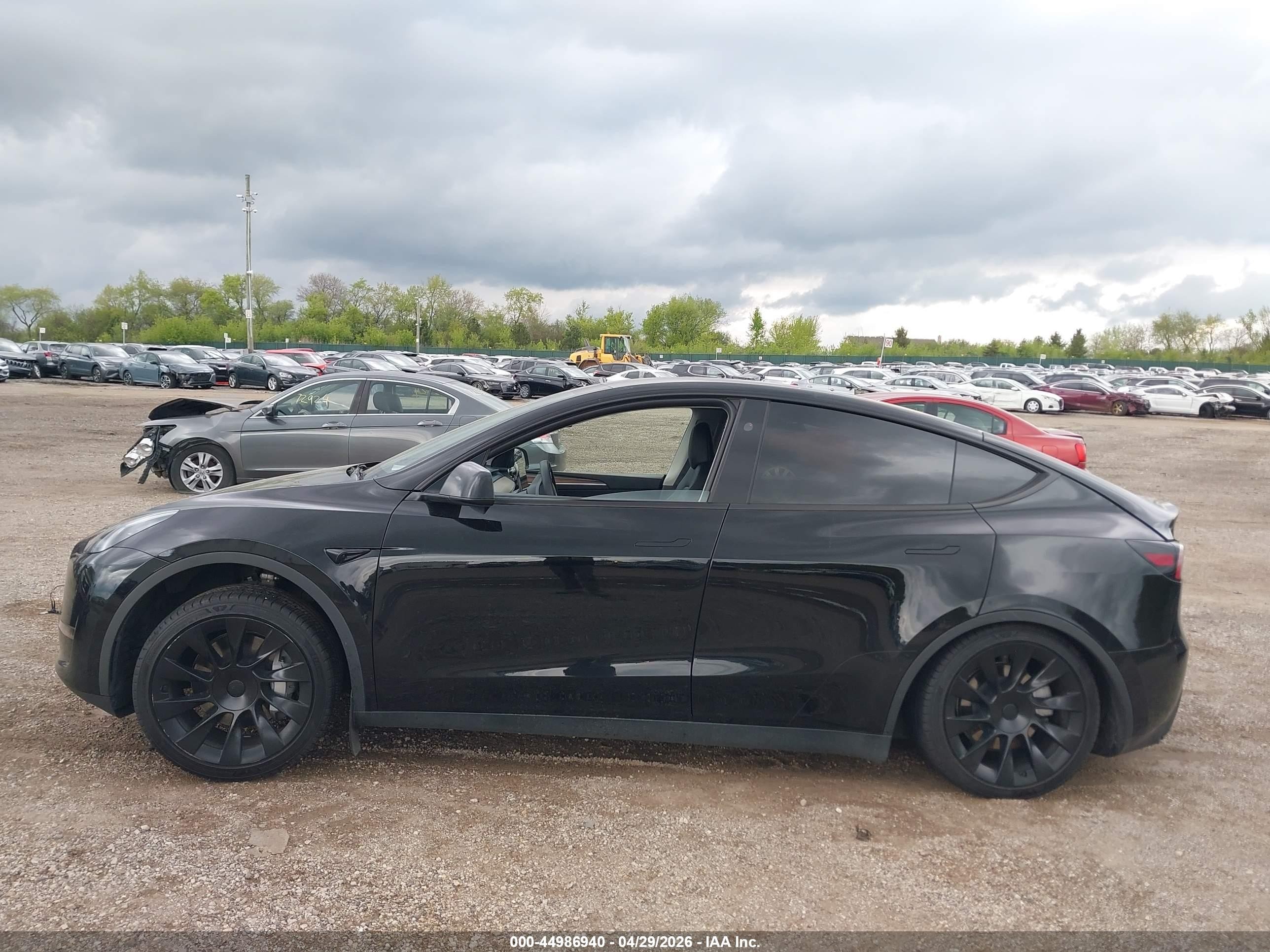 2023 Tesla Model Y Awd/long Range Dual Motor All-wheel Drive Black vin: 7SAYGAEE8PF924757