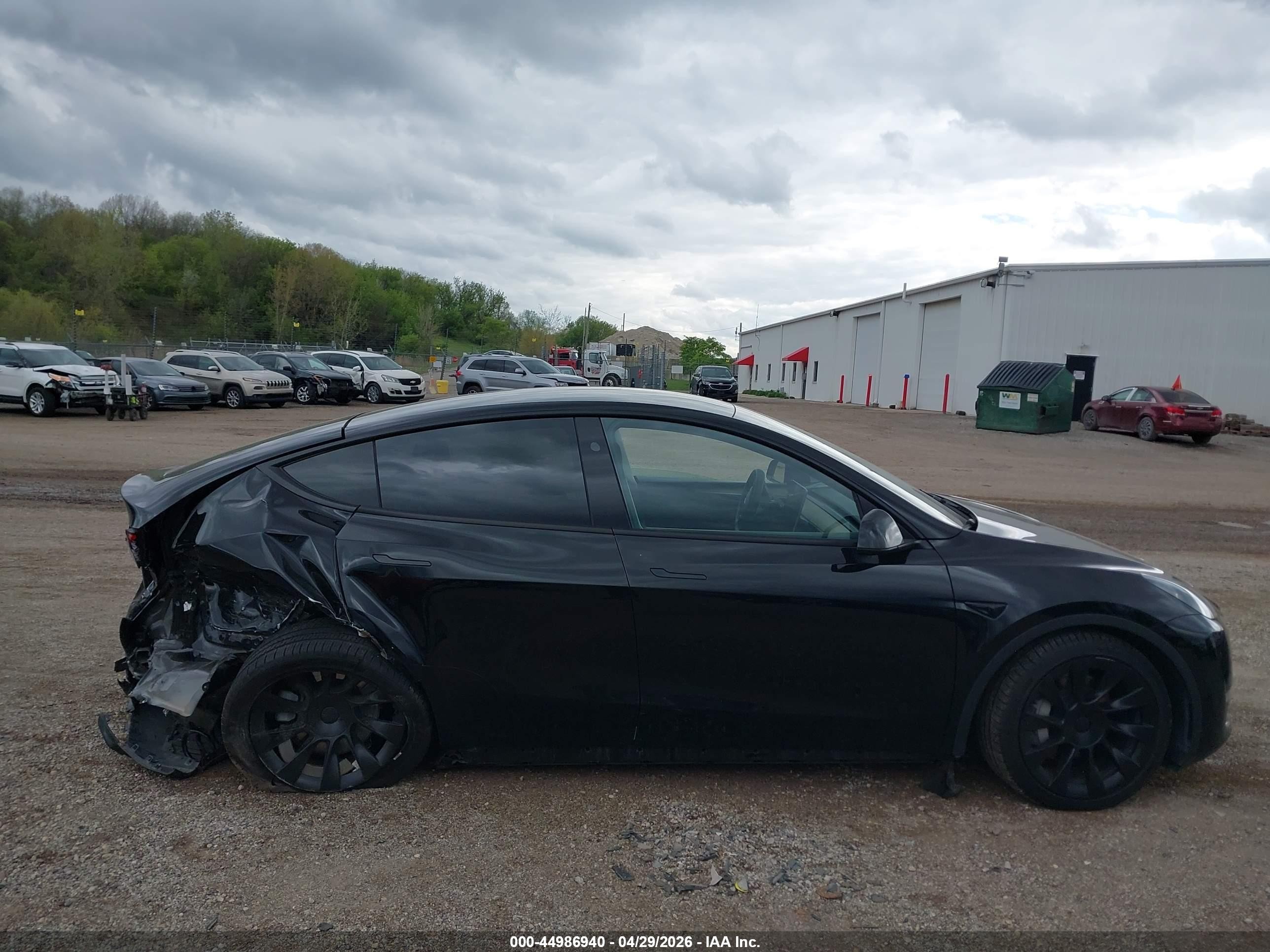 2023 Tesla Model Y Awd/long Range Dual Motor All-wheel Drive Black vin: 7SAYGAEE8PF924757