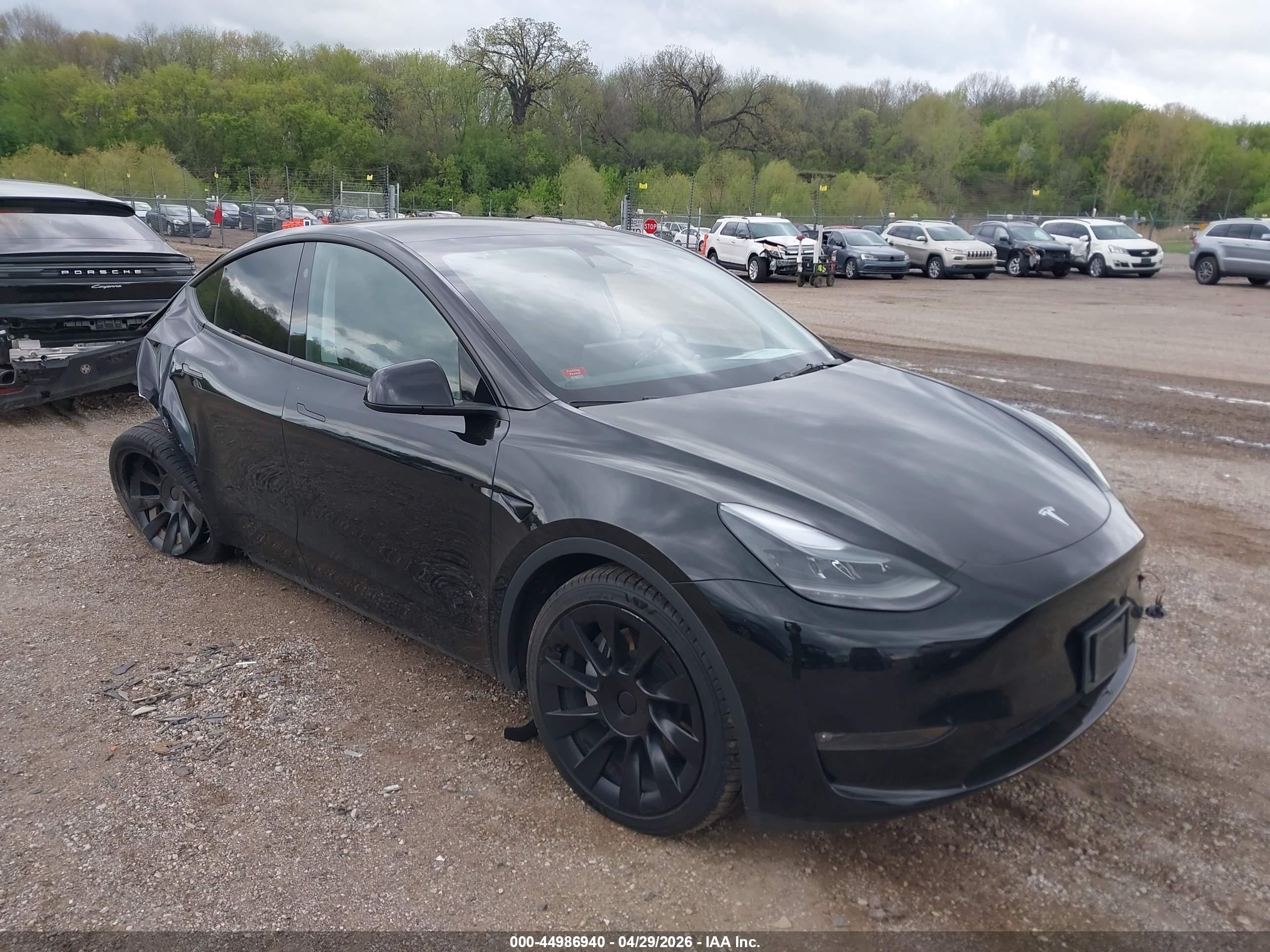 2023 Tesla Model Y Awd/long Range Dual Motor All-wheel Drive Black vin: 7SAYGAEE8PF924757