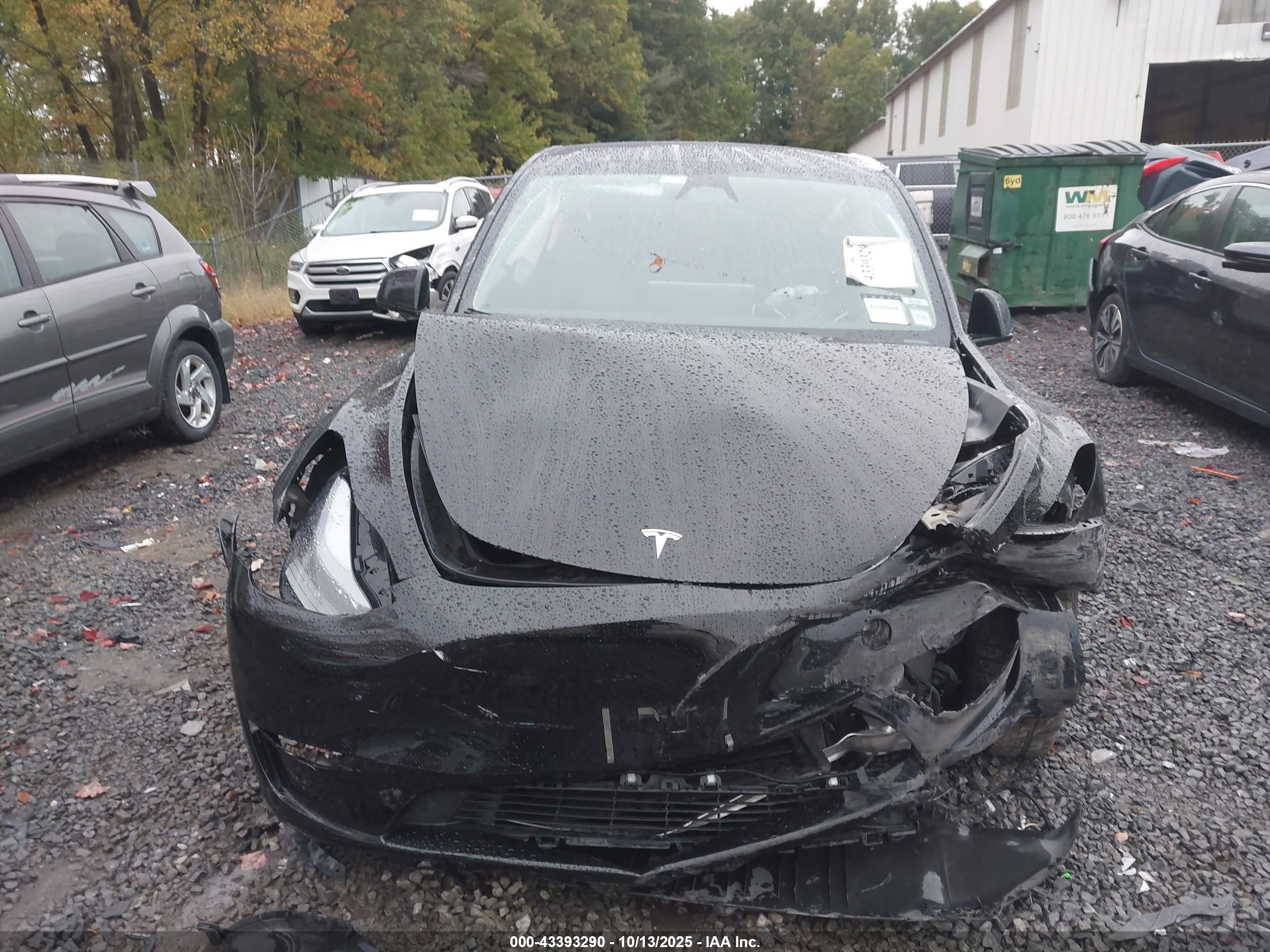 2024 Tesla Model Y Long Range Dual Motor All-wheel Drive Black vin: 7SAYGAEEXRF060832