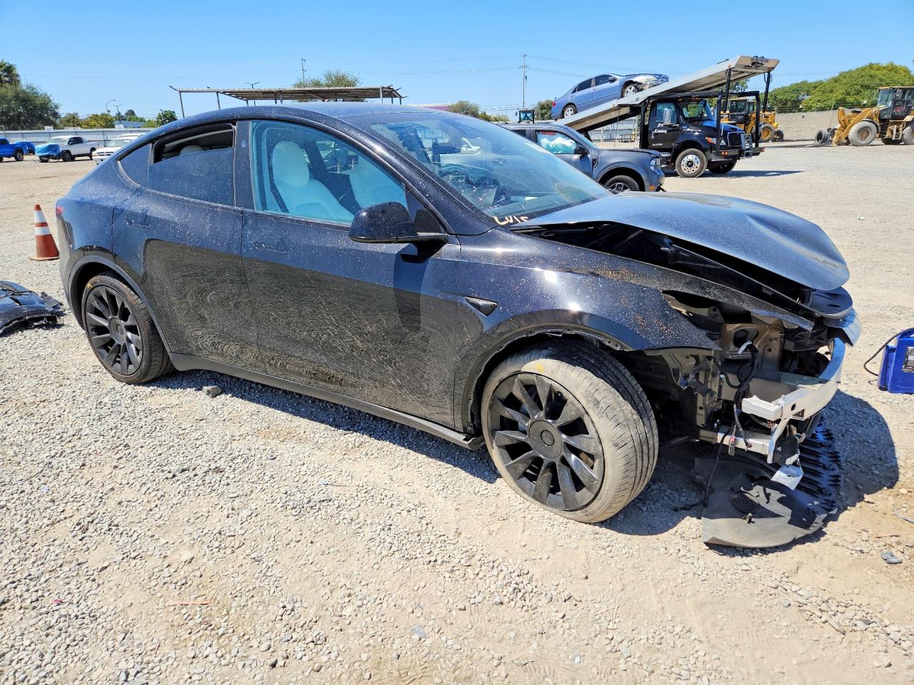 2025 Tesla Model Y Black vin: 7SAYGAEEXSF271552