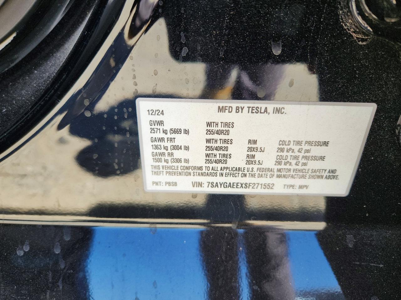 2025 Tesla Model Y Black vin: 7SAYGAEEXSF271552