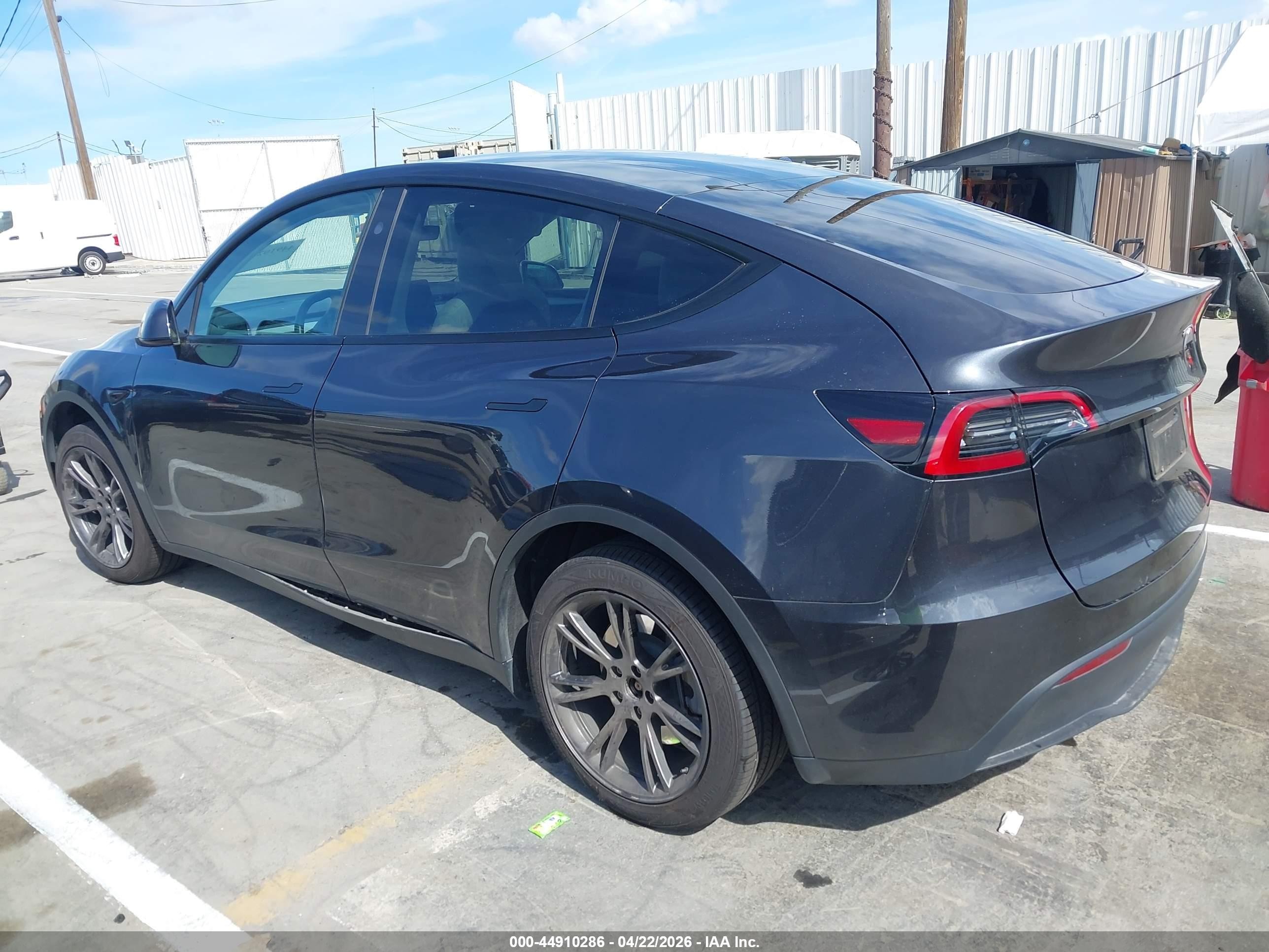 2024 Tesla Model Y Long Range Single Motor Rear-wheel Drive/rwd Black vin: 7SAYGDED1RF199482