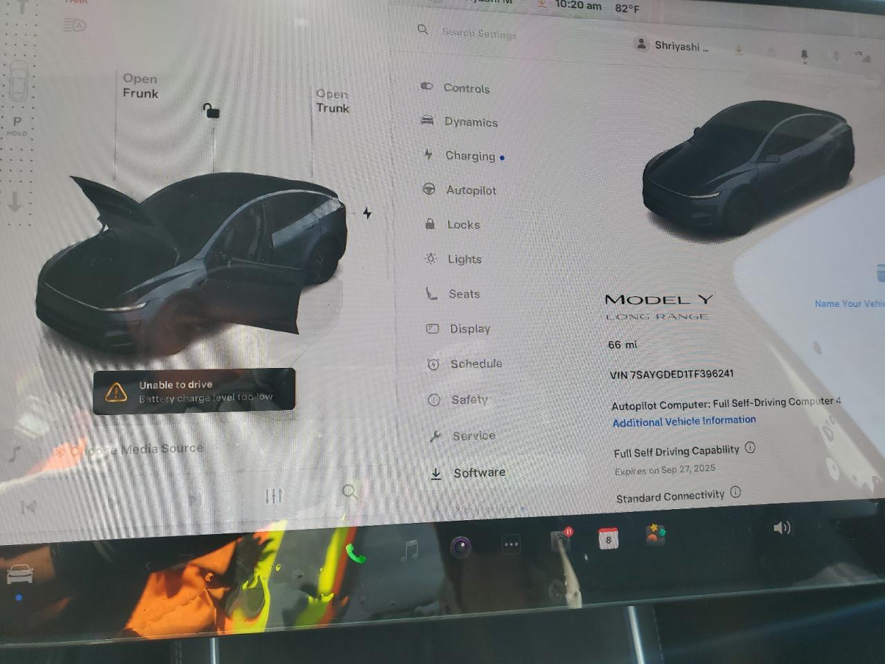 2026 Tesla Model Y Gray vin: 7SAYGDED1TF396241
