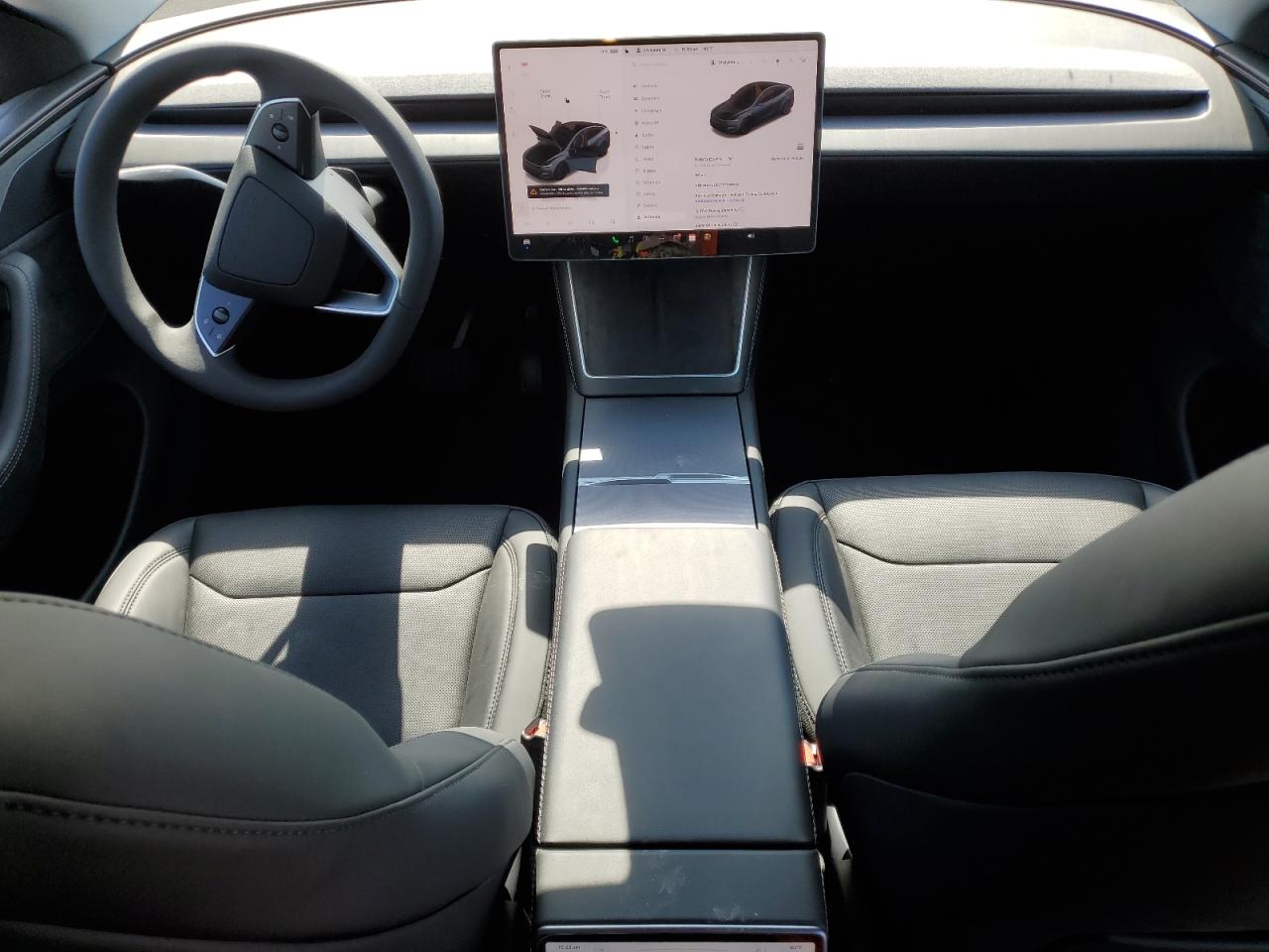 2026 Tesla Model Y Gray vin: 7SAYGDED1TF396241