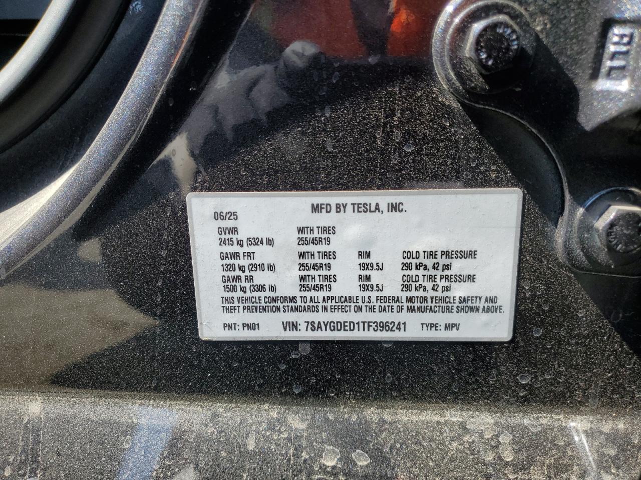 2026 Tesla Model Y Gray vin: 7SAYGDED1TF396241