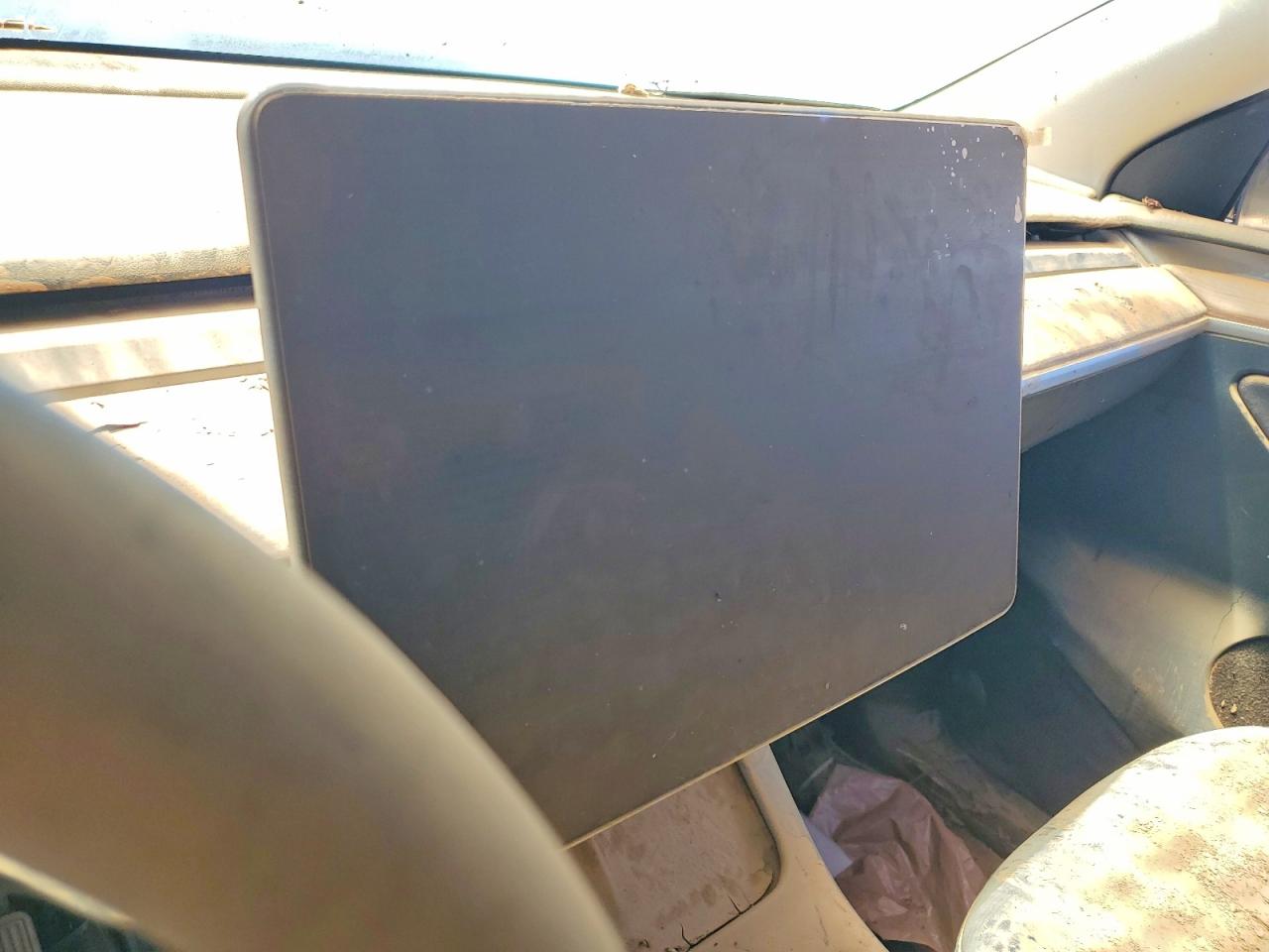 2024 Tesla Model Y Black vin: 7SAYGDED2RF166149