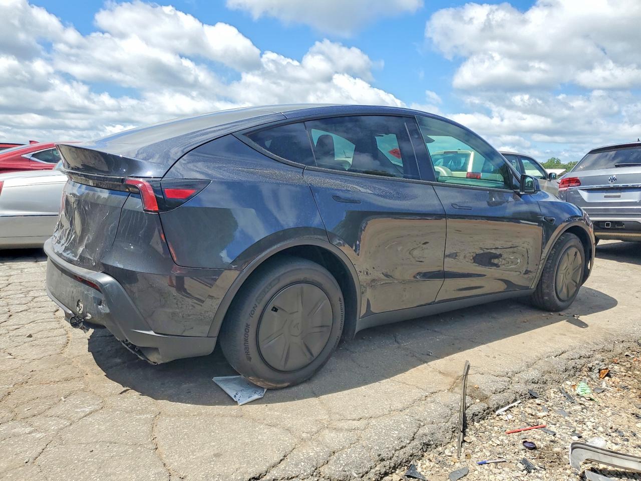2026 Tesla Model Y Charcoal vin: 7SAYGDED2TA626334
