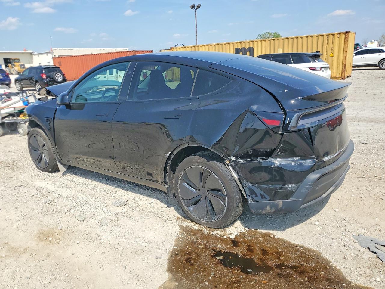2026 Tesla Model Y Black vin: 7SAYGDED2TF421843