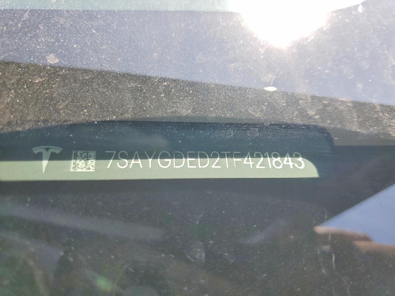 2026 Tesla Model Y Black vin: 7SAYGDED2TF421843