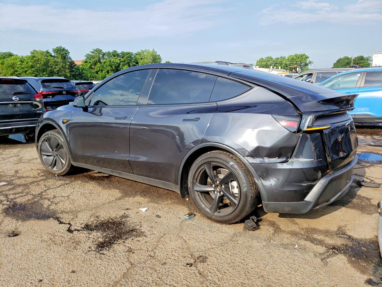 2026 Tesla Model Y Угольный vin: 7SAYGDED3TF434990