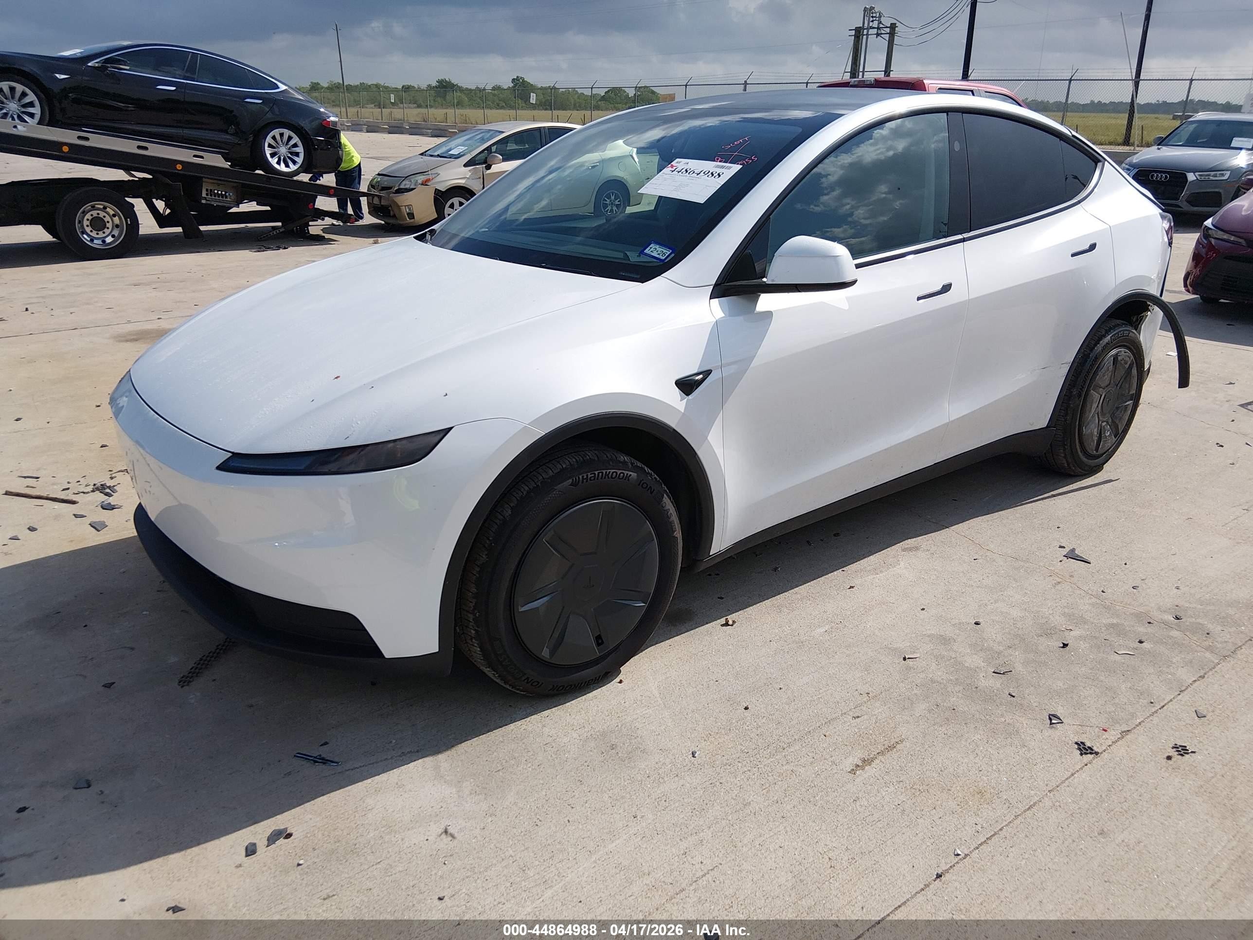 2026 Tesla Model Y Premium Rear-wheel Drive/standard Rear-wheel Drive White vin: 7SAYGDED4TA593109