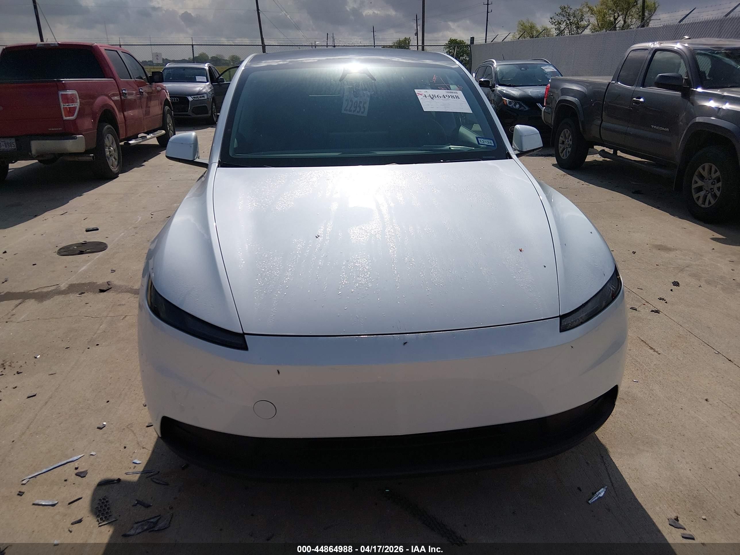 2026 Tesla Model Y Premium Rear-wheel Drive/standard Rear-wheel Drive White vin: 7SAYGDED4TA593109