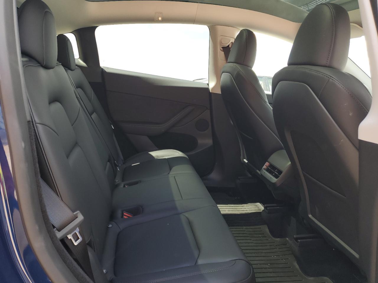 2024 Tesla Model Y  Синий vin: 7SAYGDED5RF077269