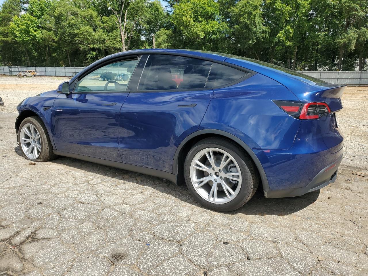 2024 Tesla Model Y  Синий vin: 7SAYGDED5RF077269