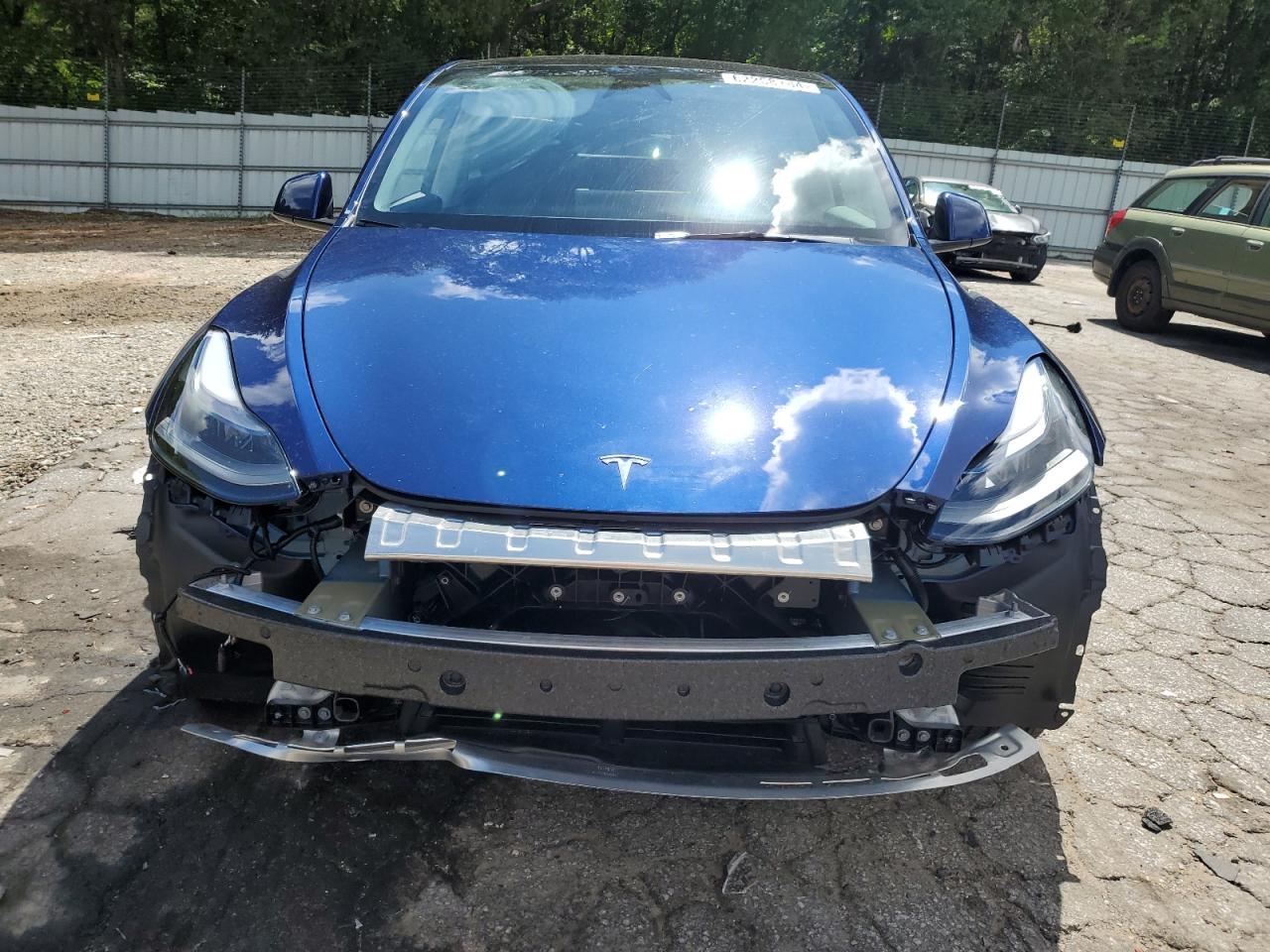 2024 Tesla Model Y  Синий vin: 7SAYGDED5RF077269