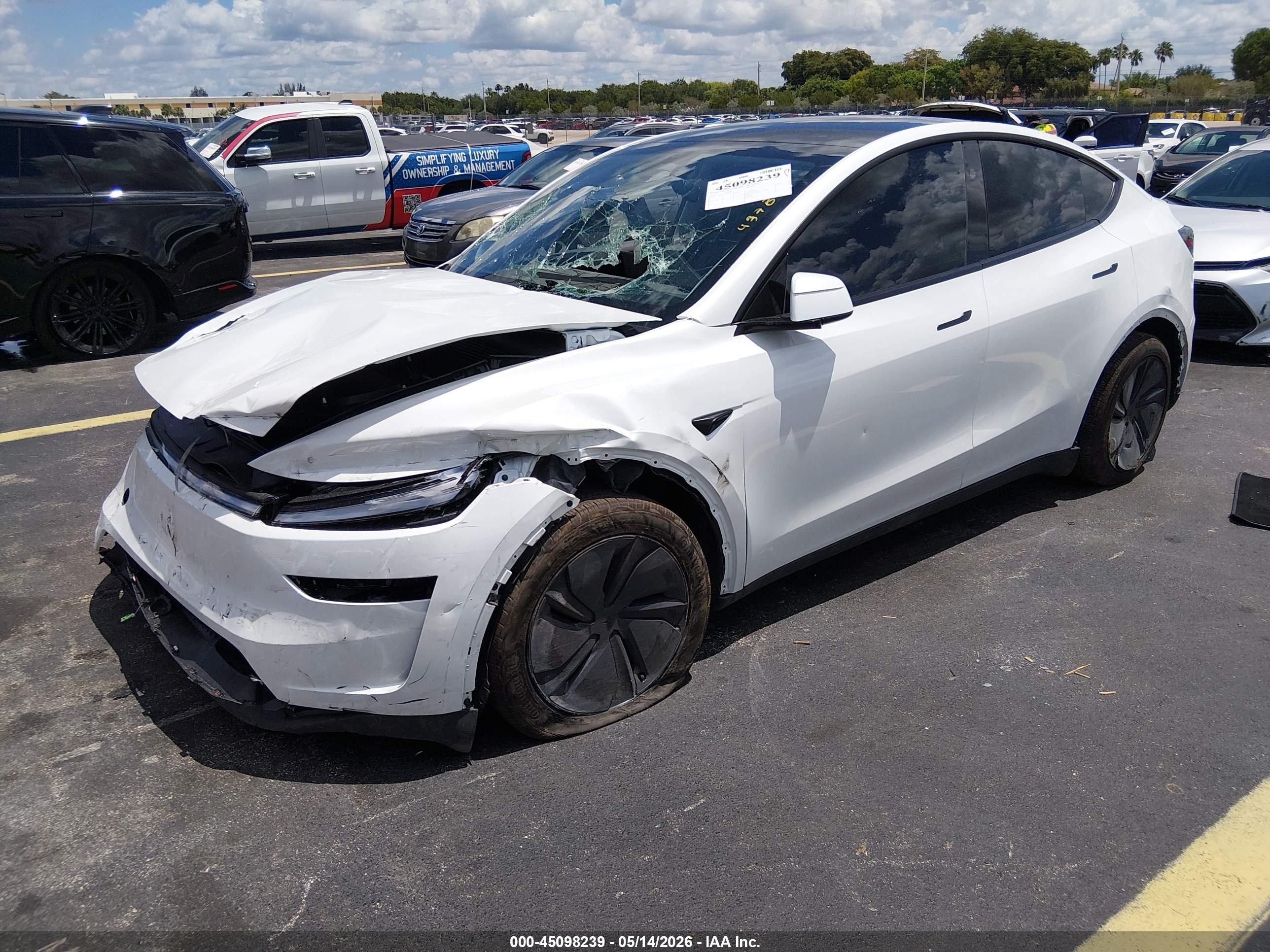 2026 Tesla Model Y Premium Rear-wheel Drive/rear-wheel Drive White vin: 7SAYGDED5TF379538