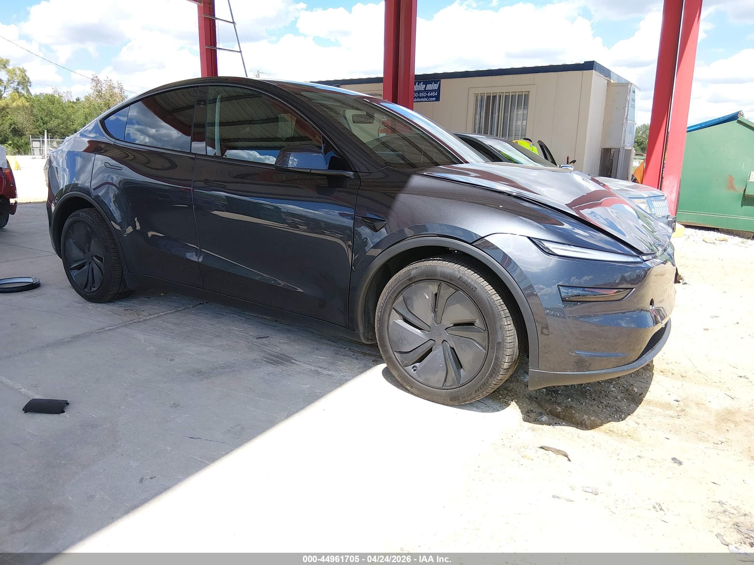 2026 Tesla Model Y Premium Rear-wheel Drive/standard Rear-wheel Drive Серый vin: 7SAYGDED6TA419607