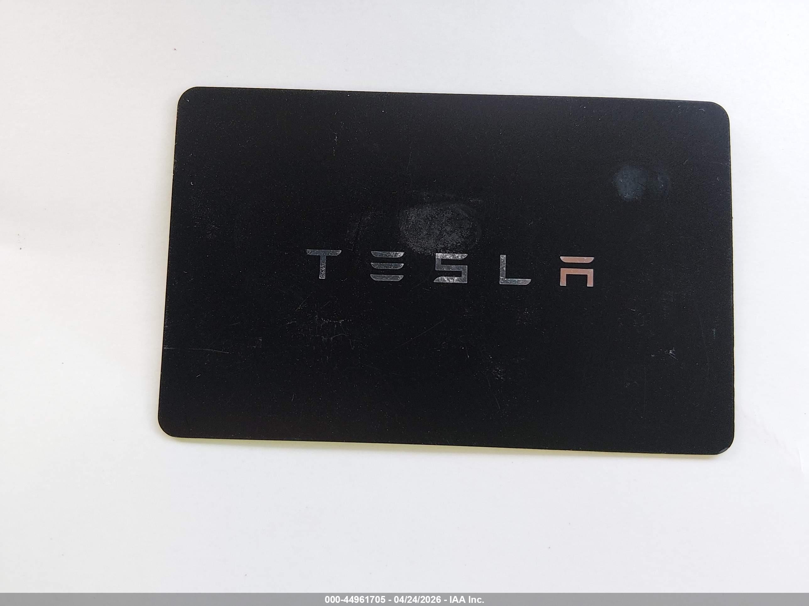 2026 Tesla Model Y Premium Rear-wheel Drive/standard Rear-wheel Drive Gray vin: 7SAYGDED6TA419607