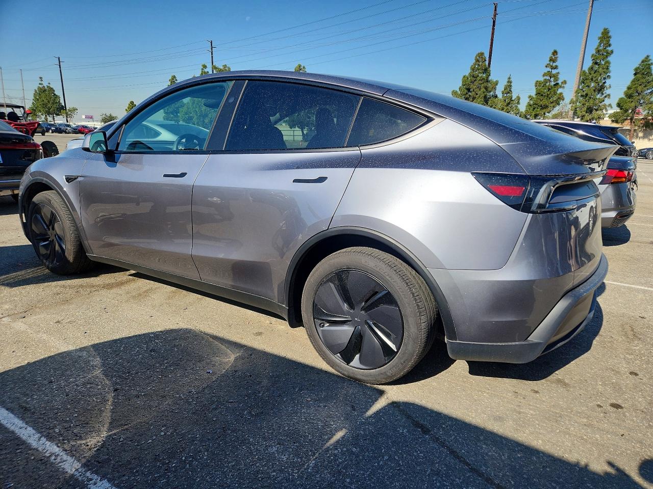 2026 Tesla Model Y Silver vin: 7SAYGDED6TA430588