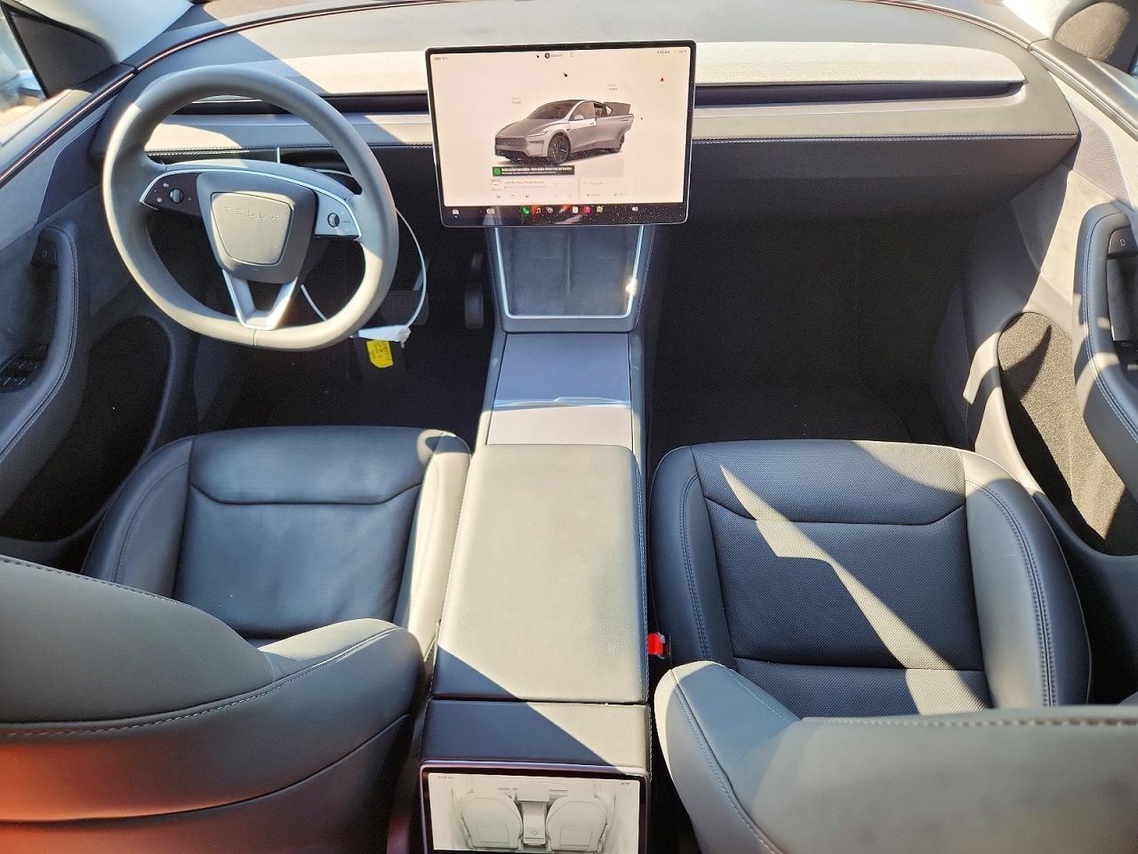 2026 Tesla Model Y Silver vin: 7SAYGDED6TA430588