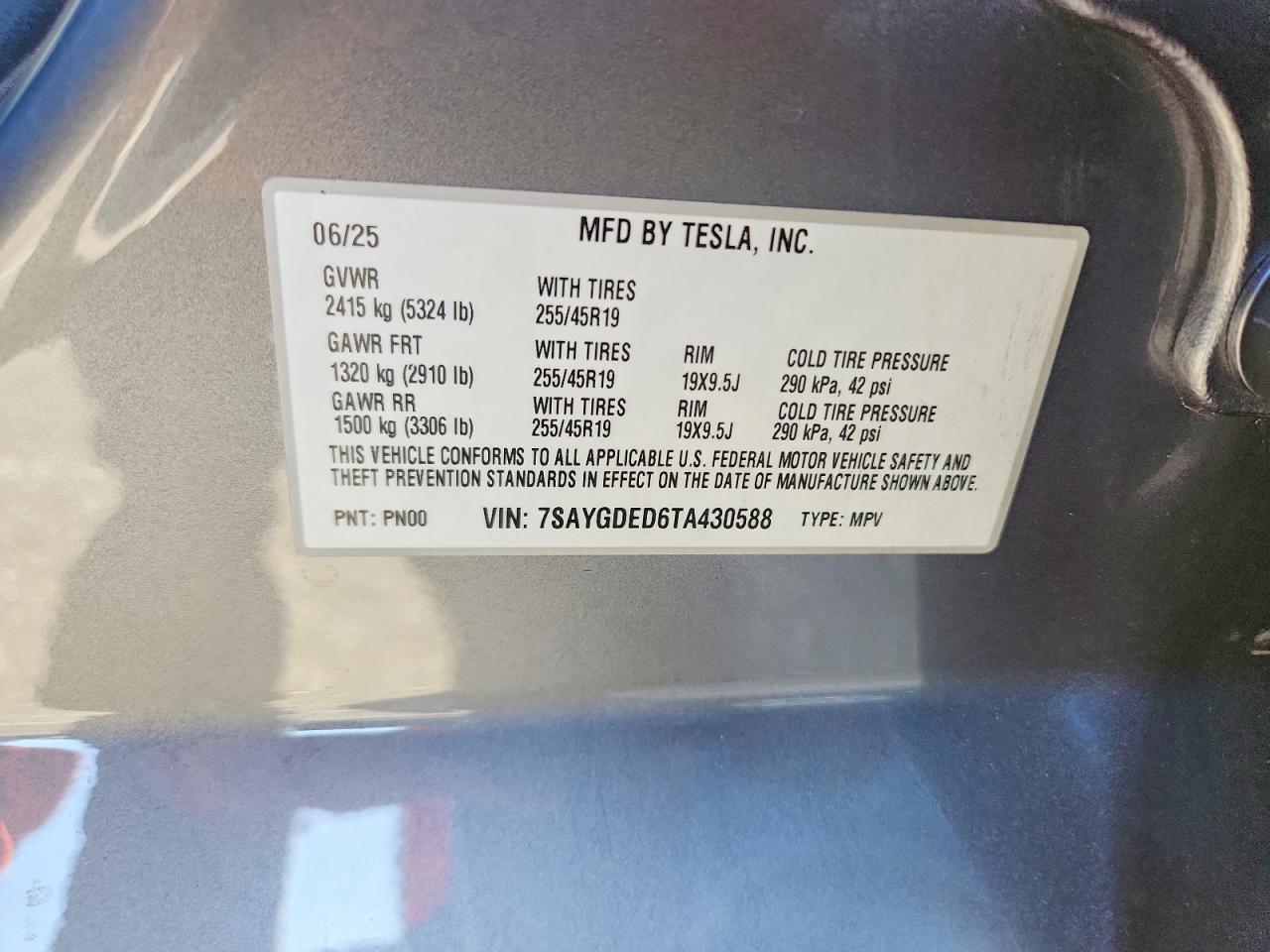 2026 Tesla Model Y Silver vin: 7SAYGDED6TA430588
