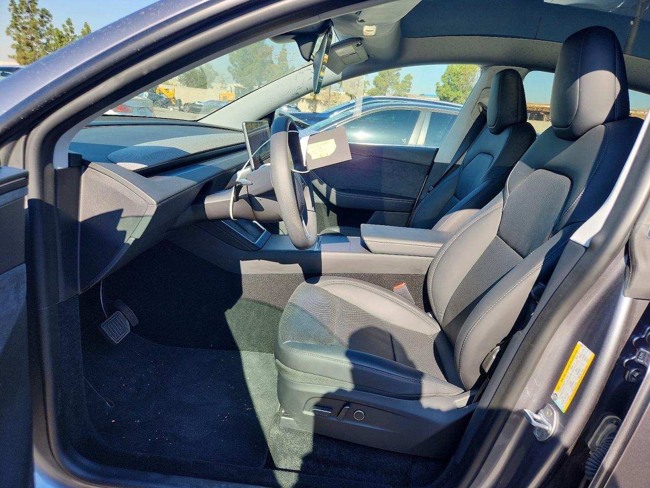 2026 Tesla Model Y Silver vin: 7SAYGDED6TA430588