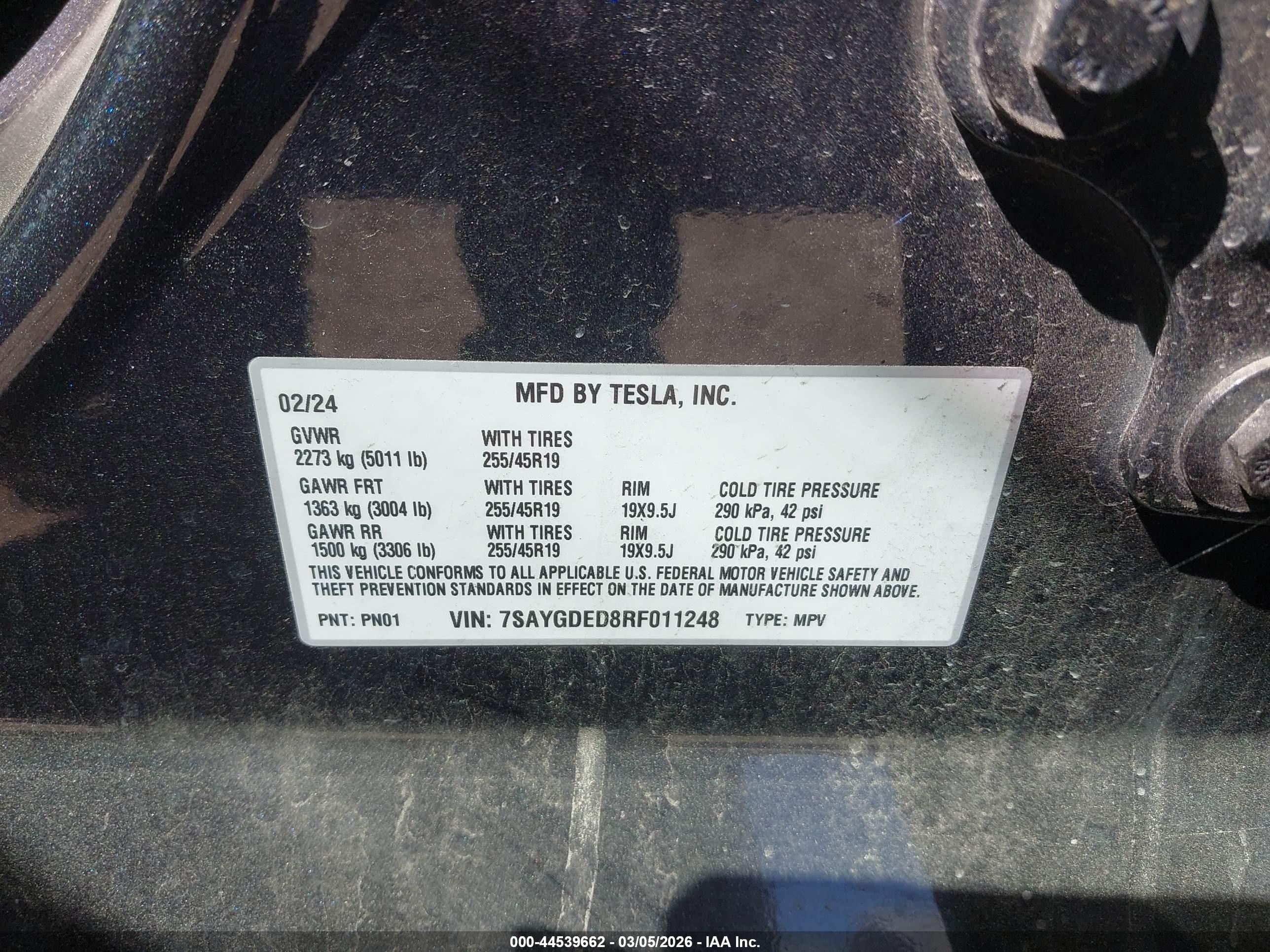 2024 Tesla Model Y Long Range Single Motor Rear-wheel Drive/rwd Gray vin: 7SAYGDED8RF011248