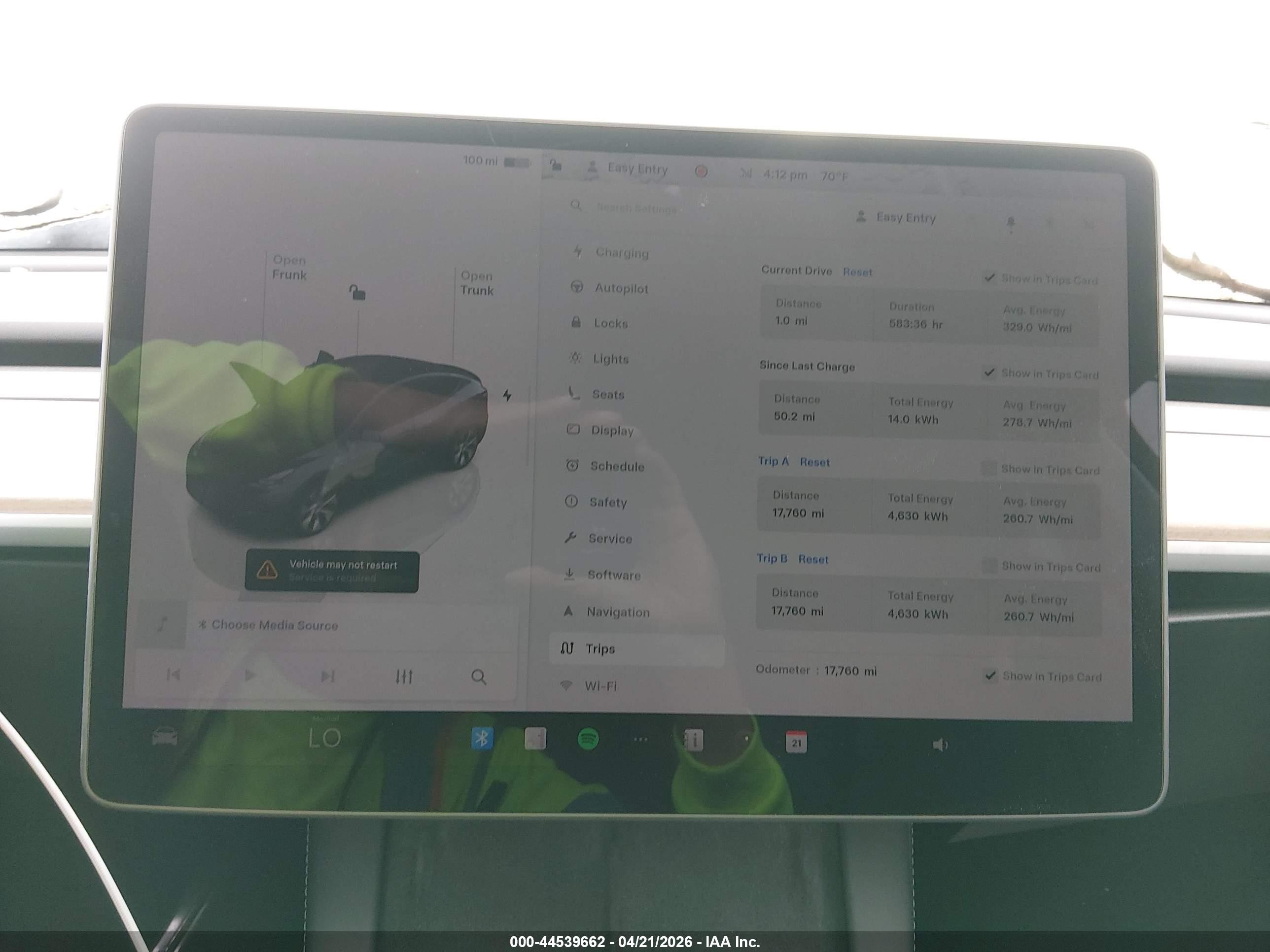 2024 Tesla Model Y Long Range Single Motor Rear-wheel Drive/rwd Gray vin: 7SAYGDED8RF011248