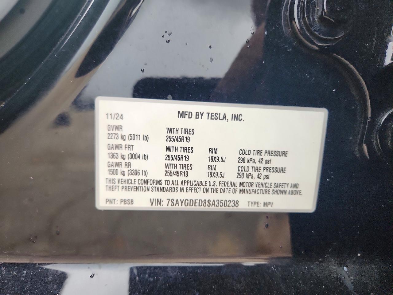 2025 Tesla Model Y Черный vin: 7SAYGDED8SA350238