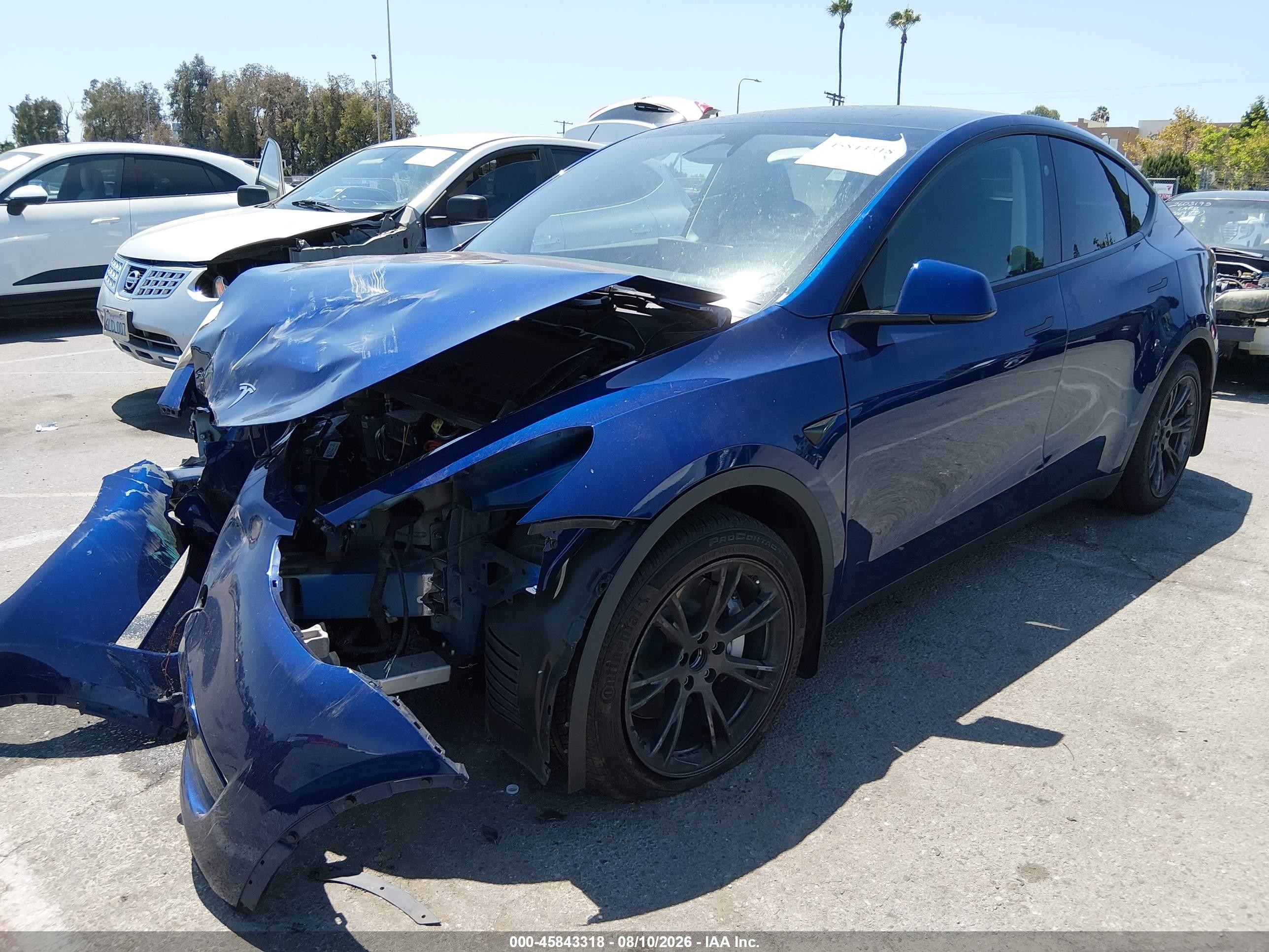 2025 Tesla Model Y Long Range Dual Motor Rear-wheel Drive Blue vin: 7SAYGDED8SF270649